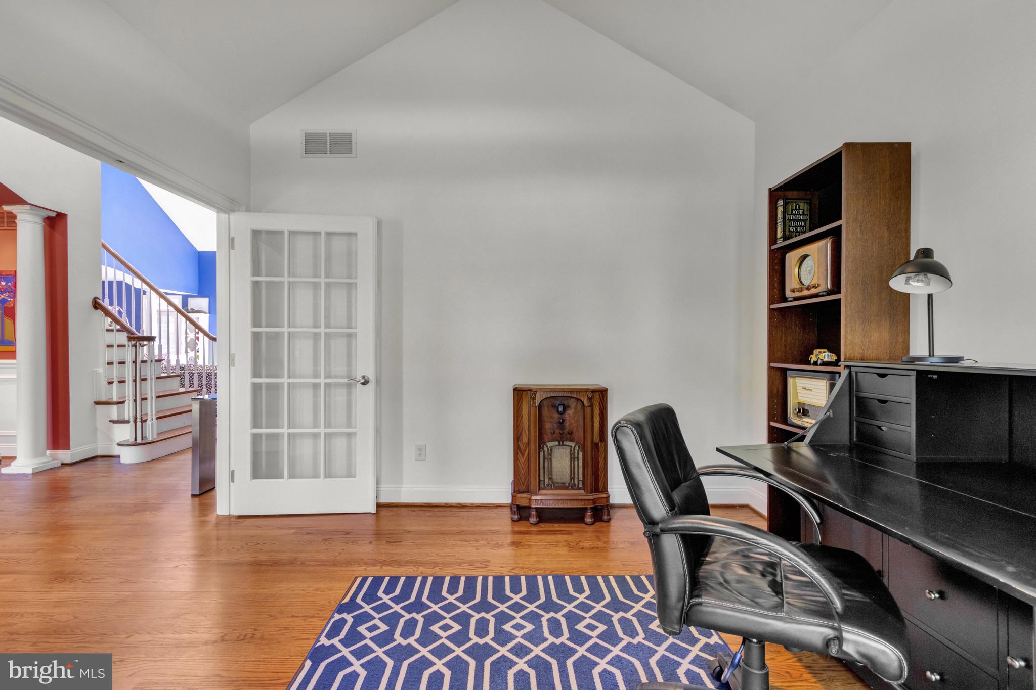 WOLFE POINTE - Residential