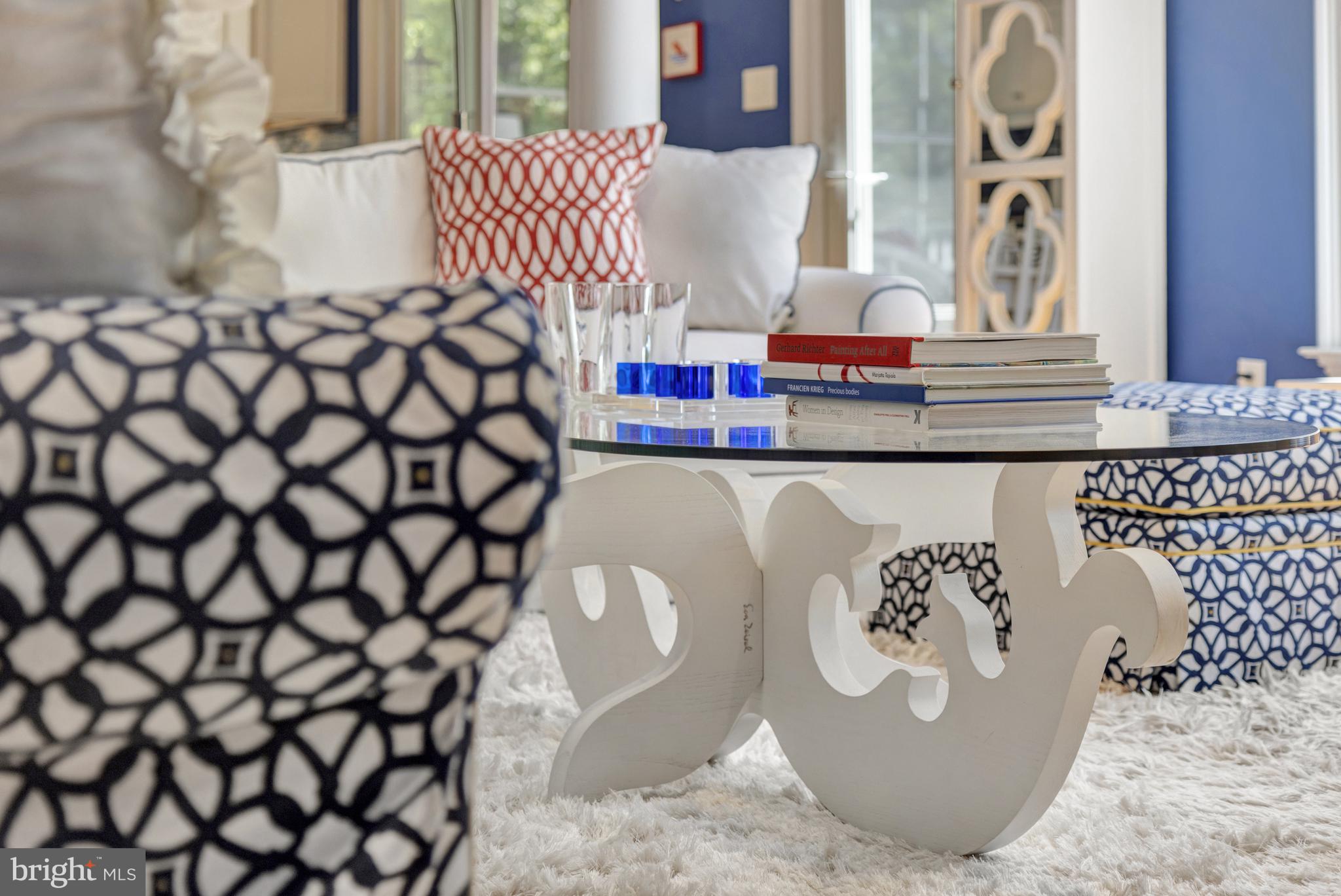 WOLFE POINTE - Residential