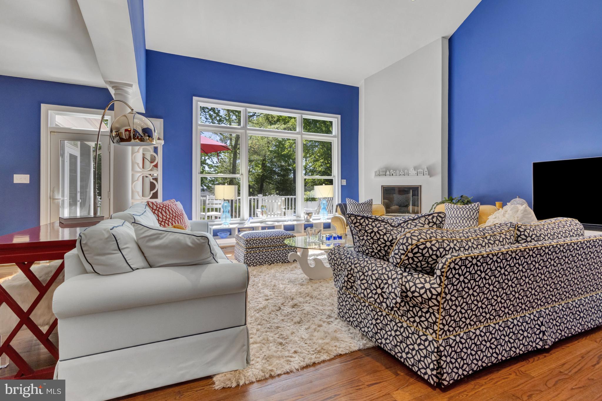 WOLFE POINTE - Residential