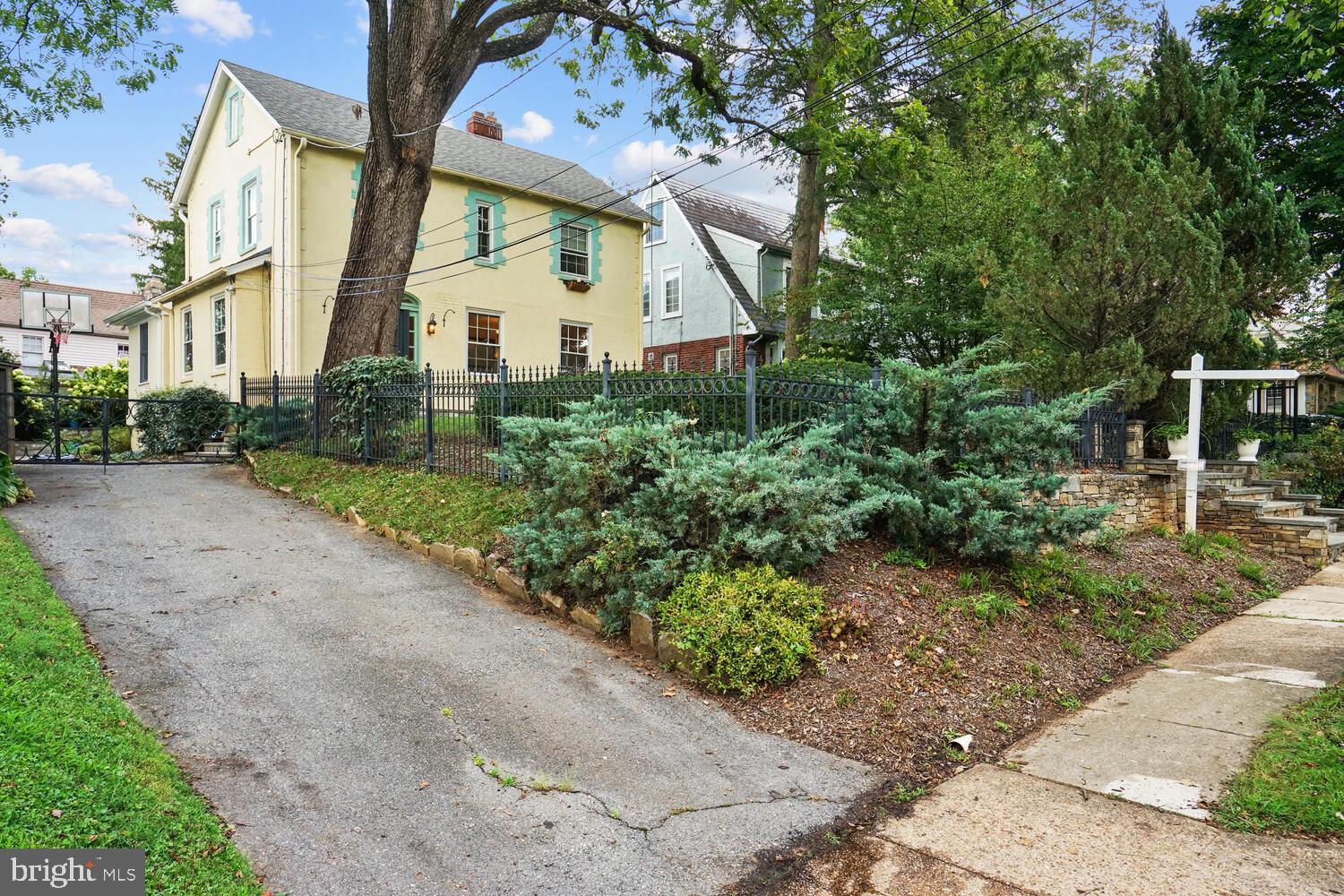 CHEVY CHASE GARDENS - Residential