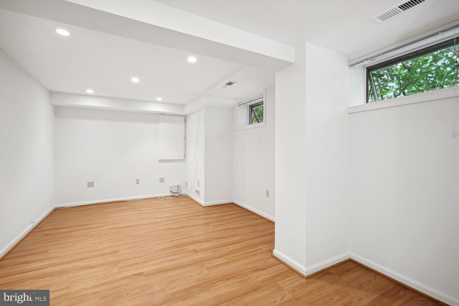 CHEVY CHASE GARDENS - Residential