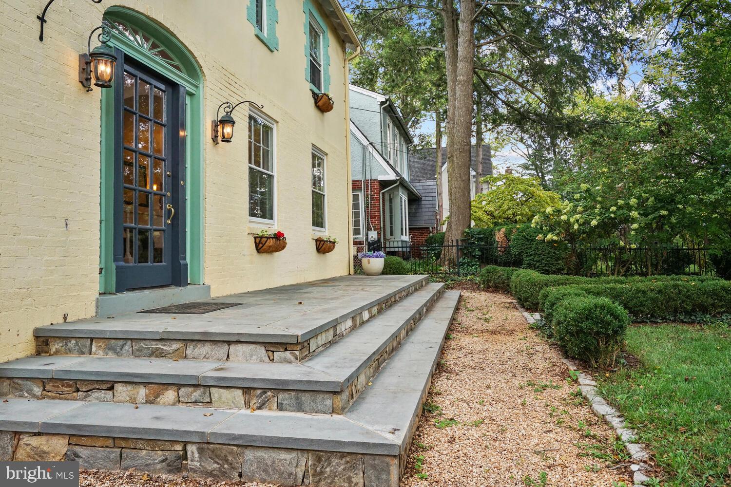 CHEVY CHASE GARDENS - Residential