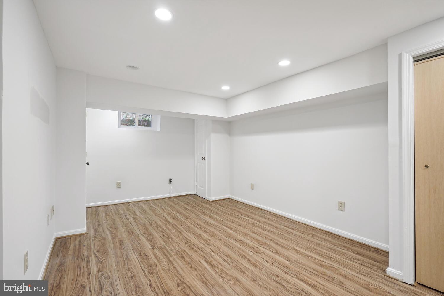 CHEVY CHASE GARDENS - Residential