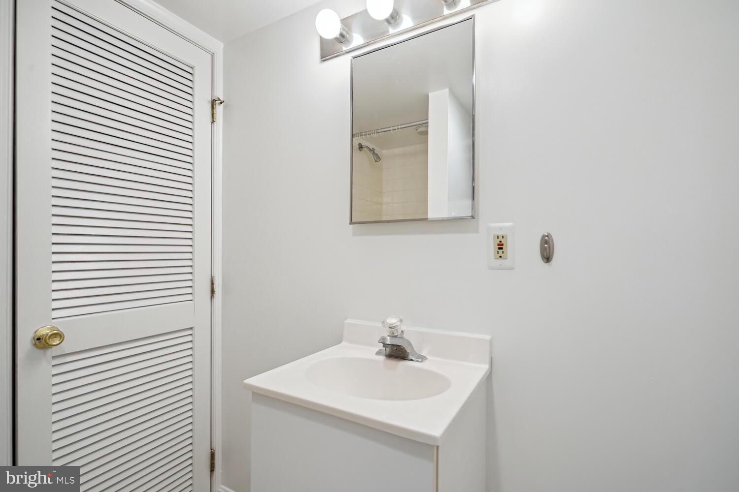 CHEVY CHASE GARDENS - Residential