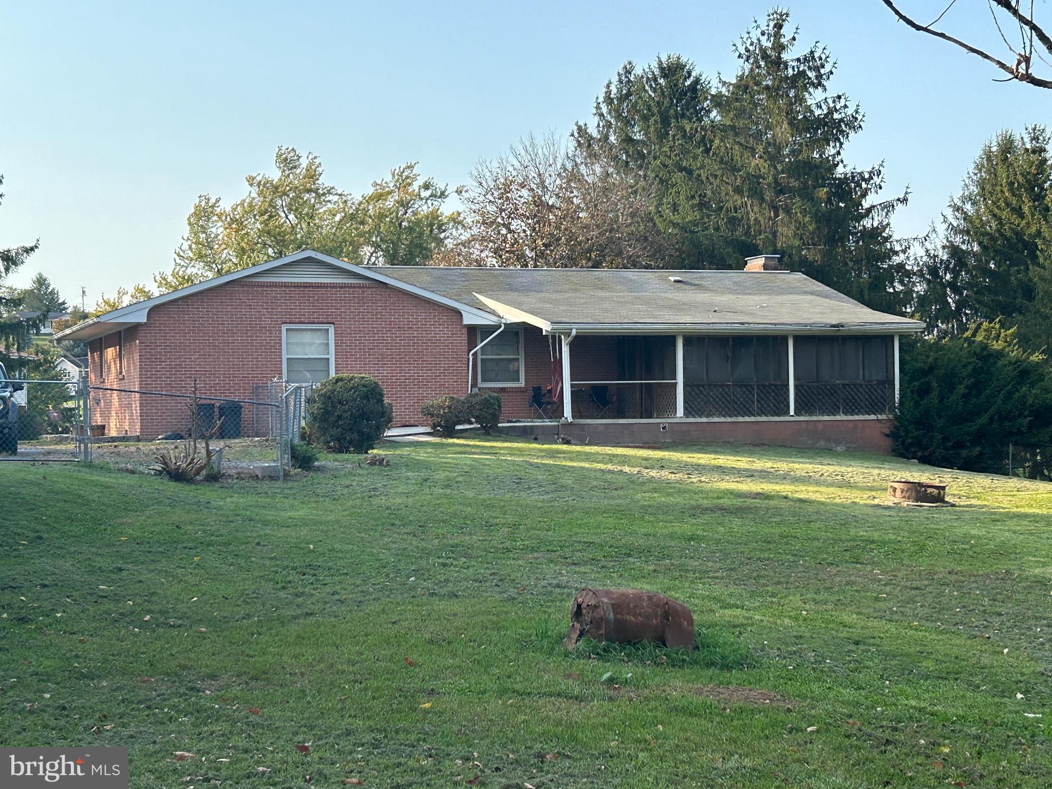 SUNRISE SUMMIT - Residential