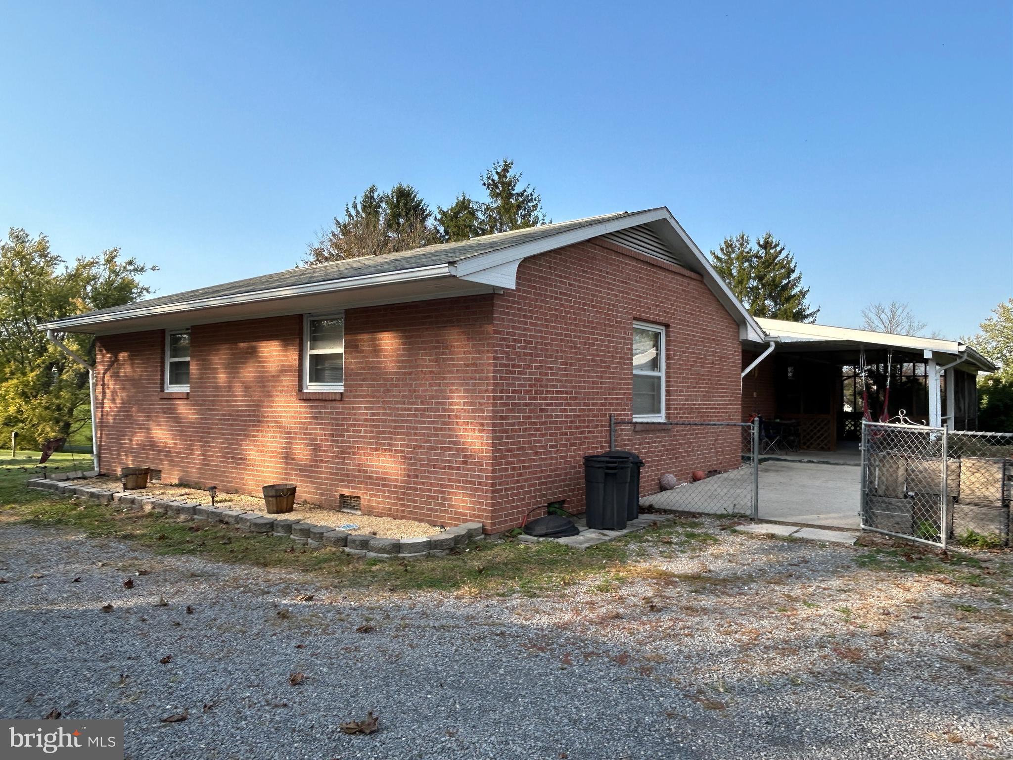 SUNRISE SUMMIT - Residential