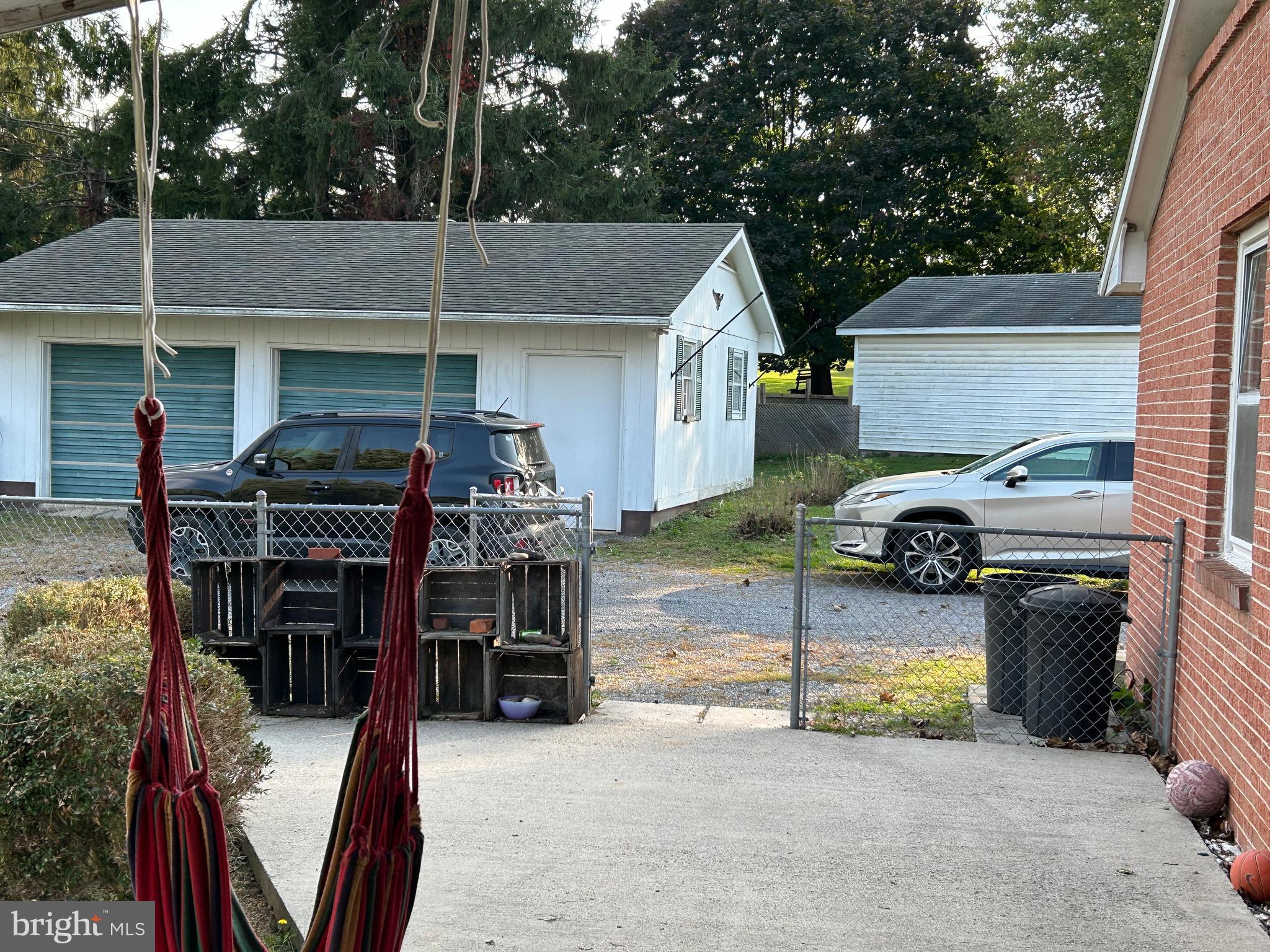 SUNRISE SUMMIT - Residential