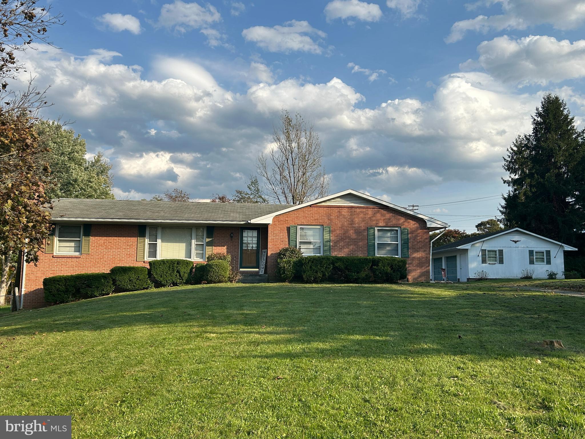 SUNRISE SUMMIT - Residential