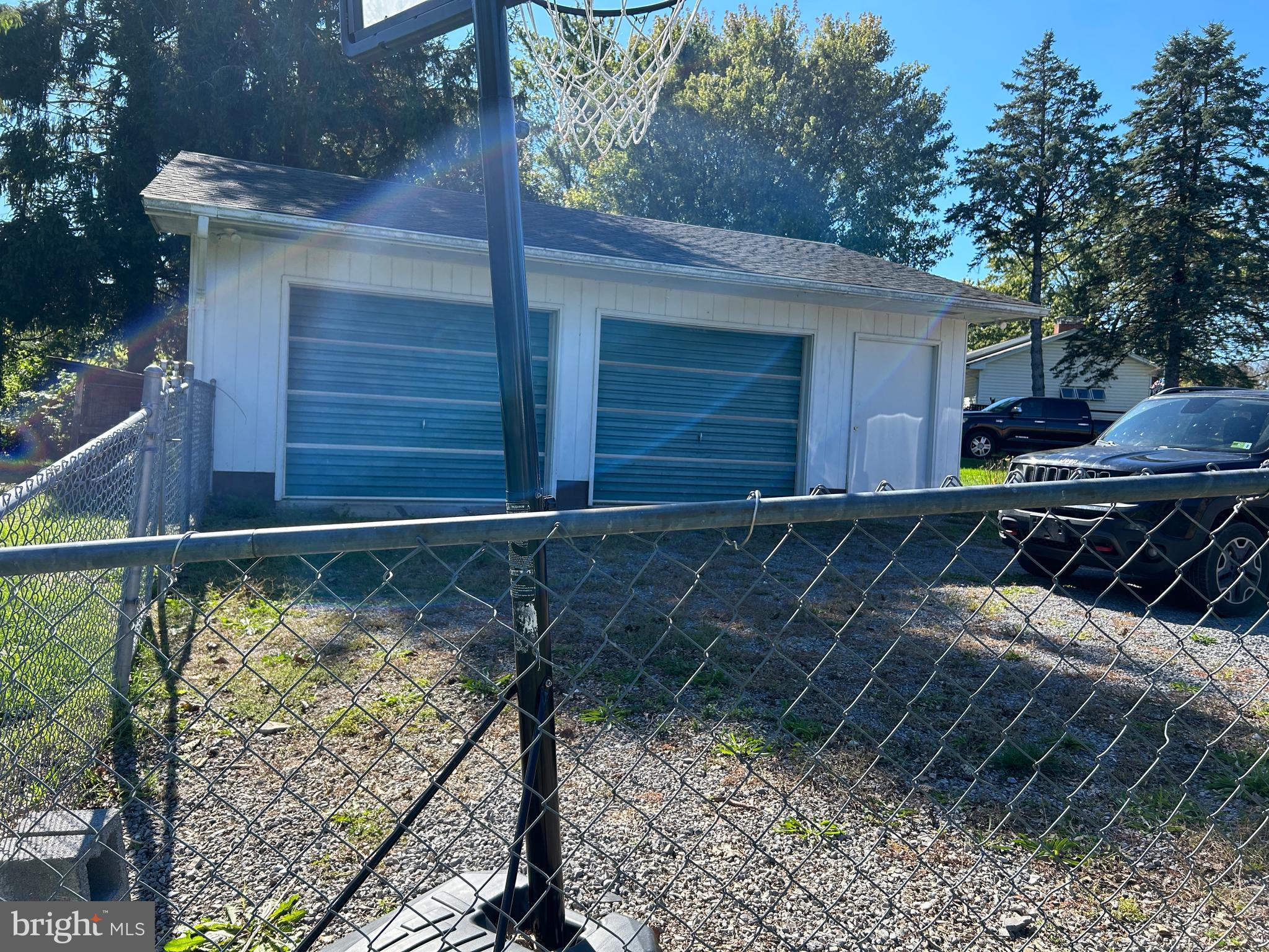 SUNRISE SUMMIT - Residential