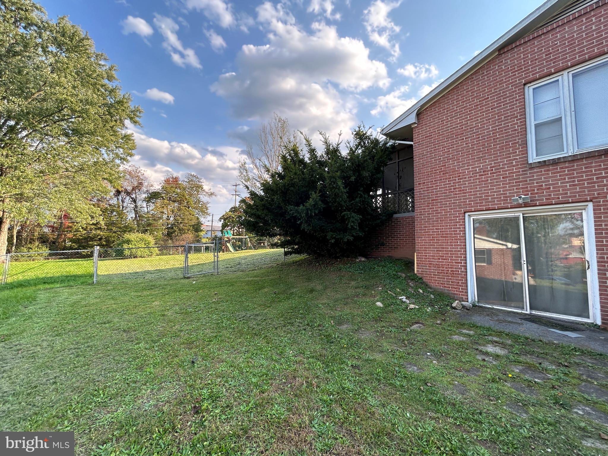 SUNRISE SUMMIT - Residential