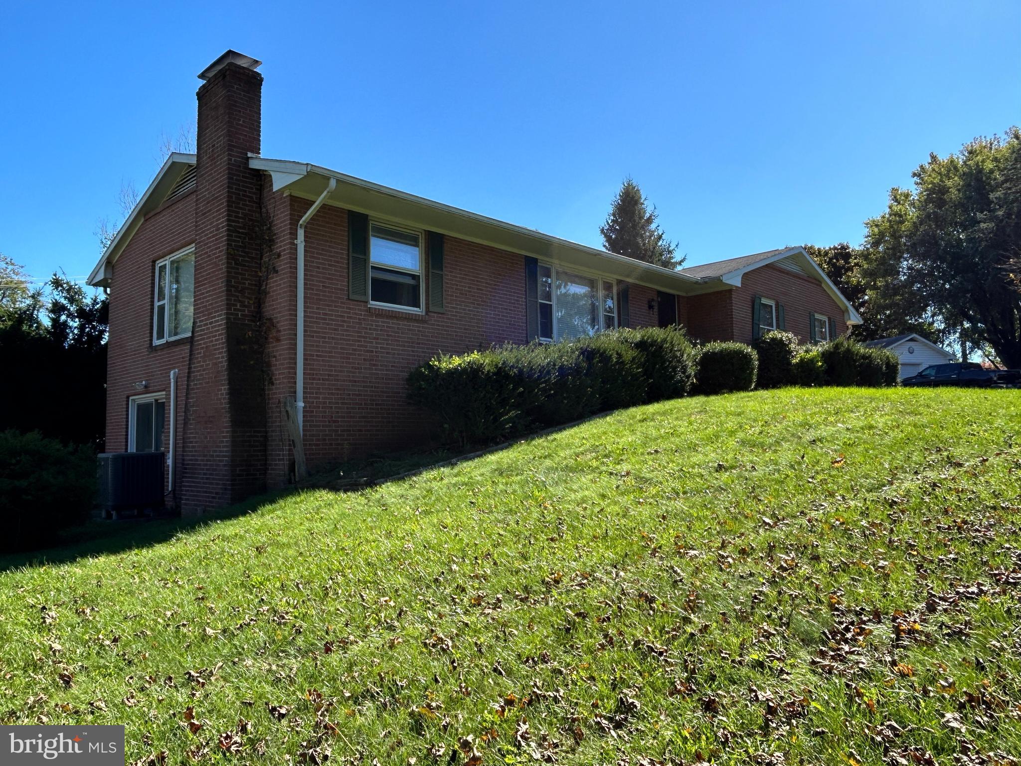 SUNRISE SUMMIT - Residential