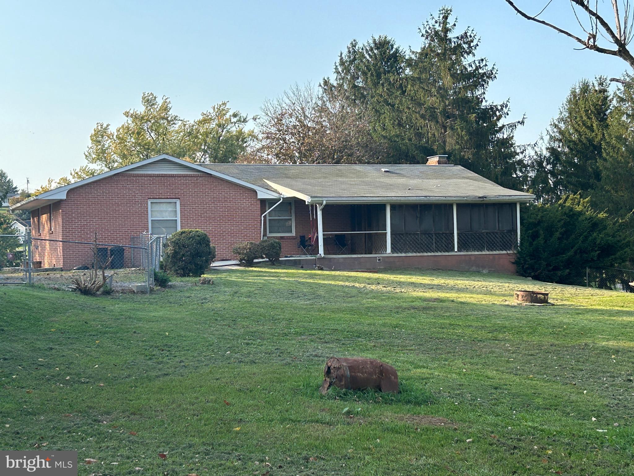 SUNRISE SUMMIT - Residential