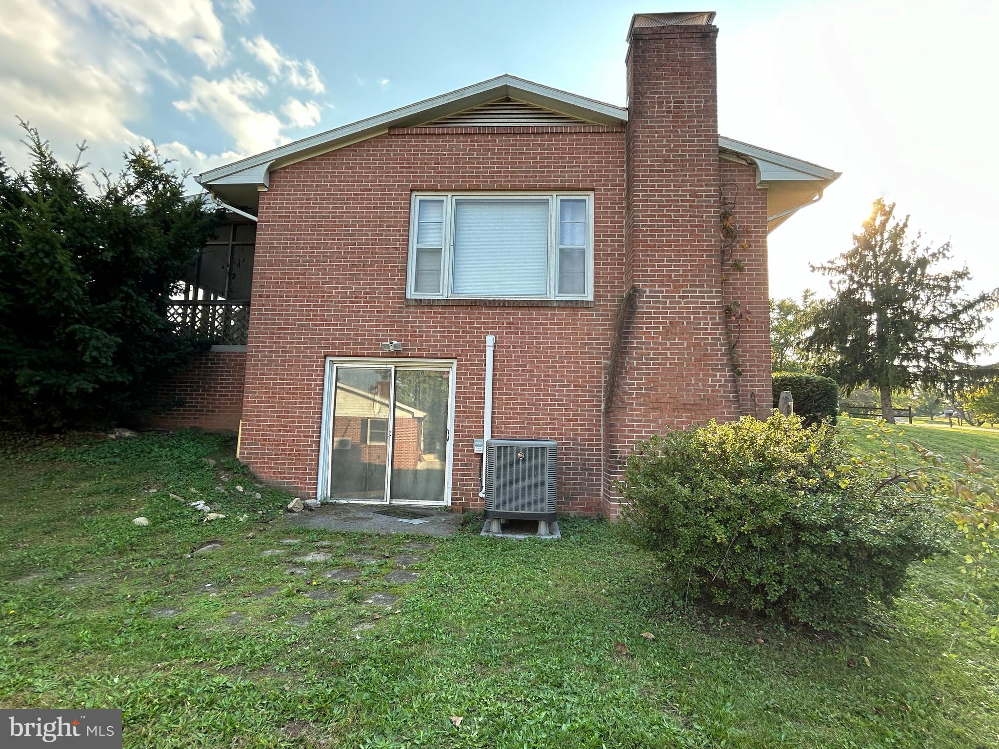 SUNRISE SUMMIT - Residential