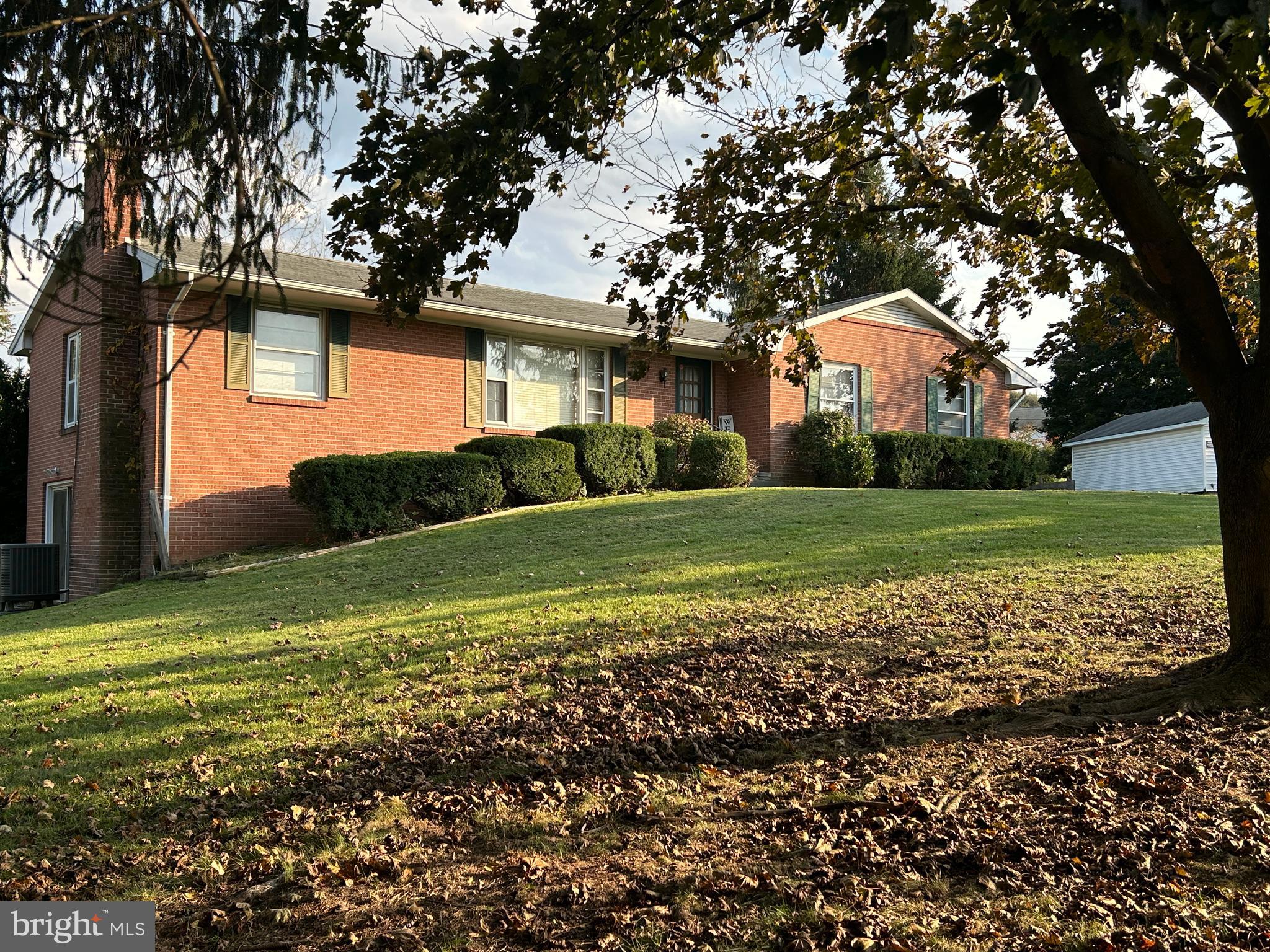 SUNRISE SUMMIT - Residential