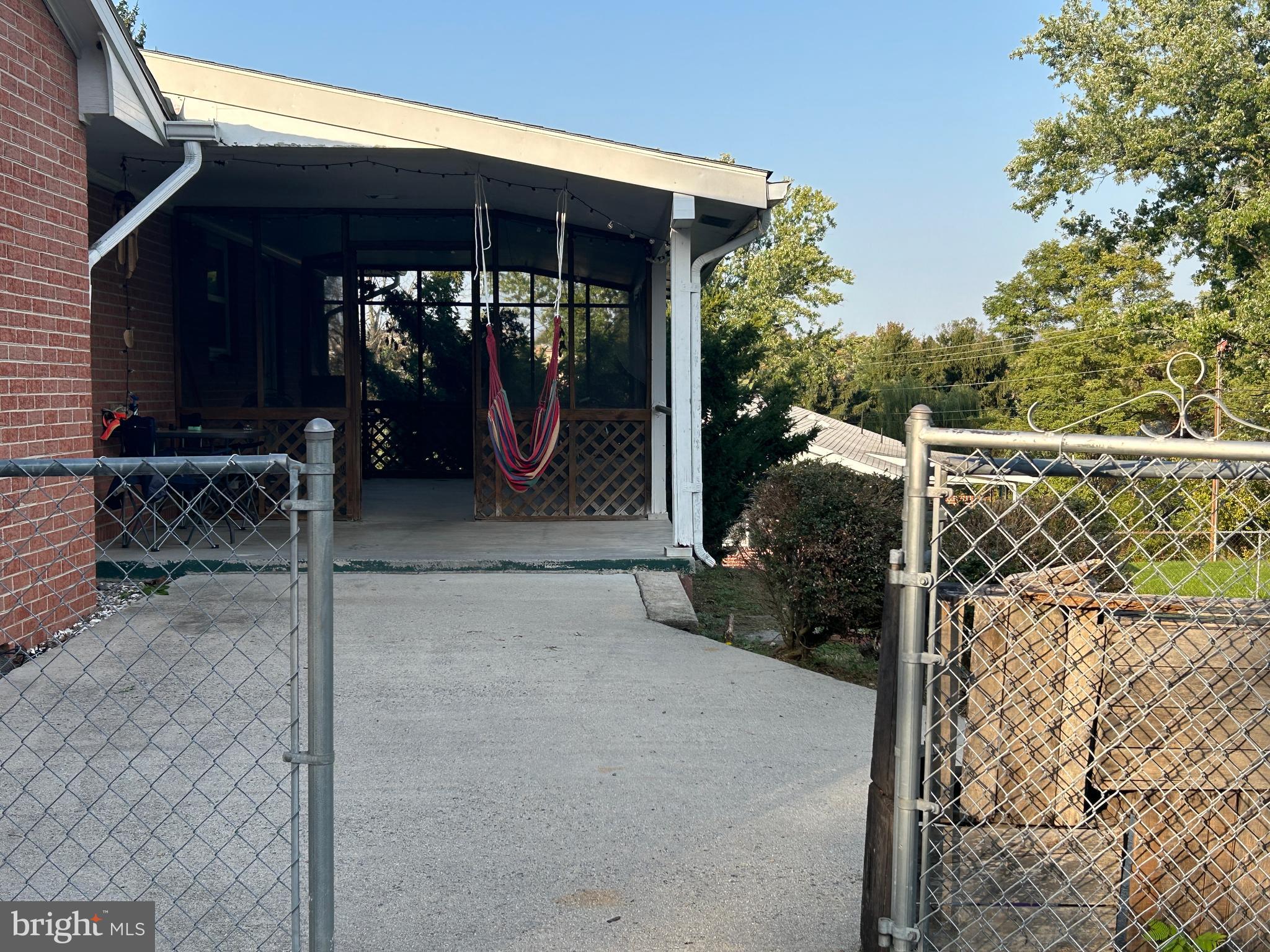 SUNRISE SUMMIT - Residential