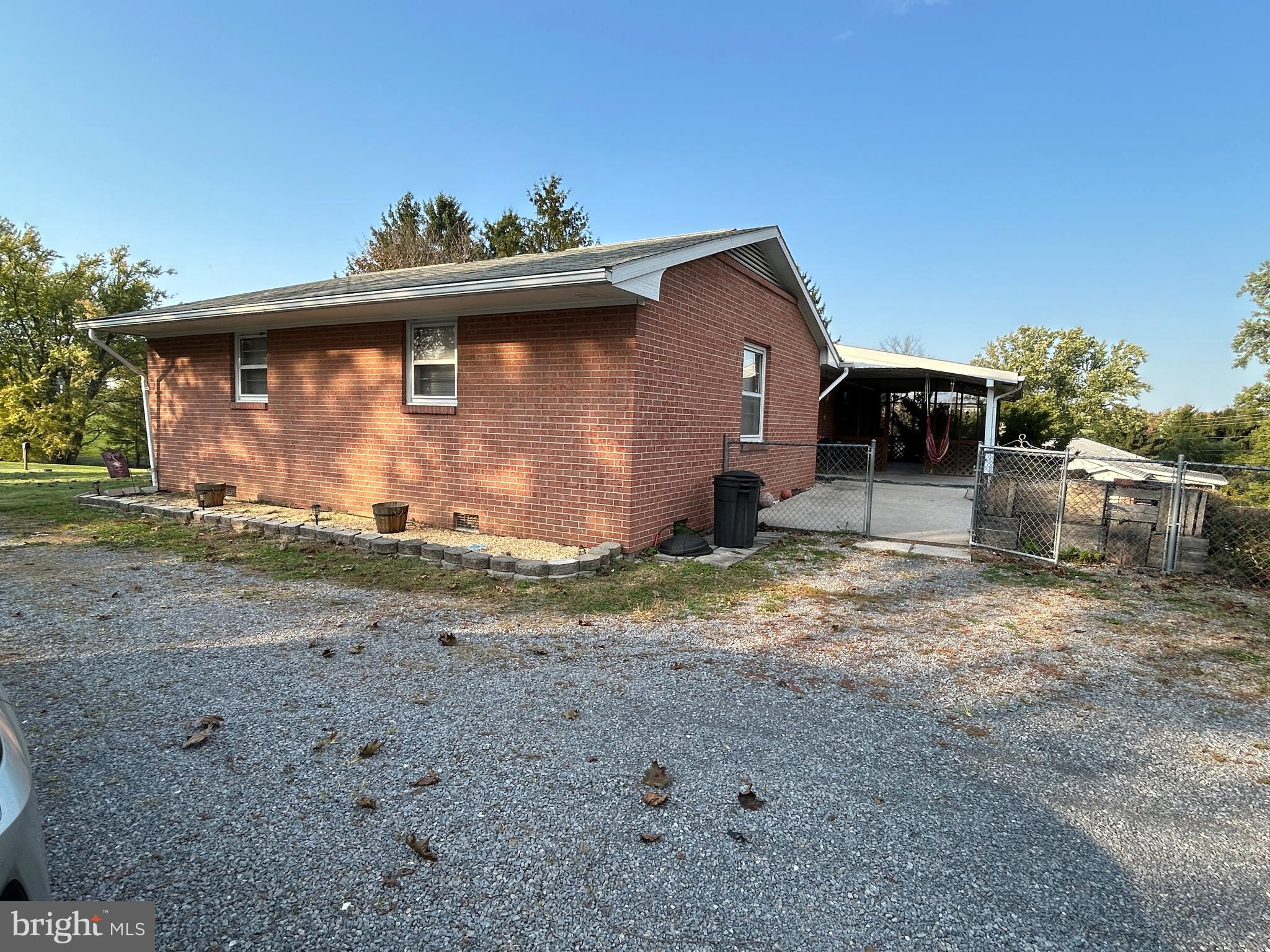 SUNRISE SUMMIT - Residential