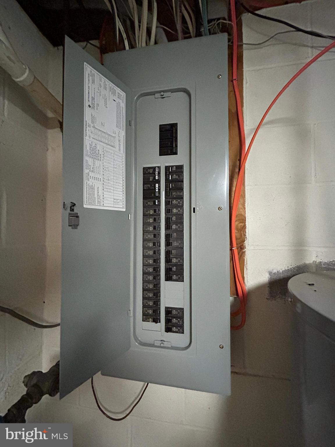 SUNRISE SUMMIT - Residential