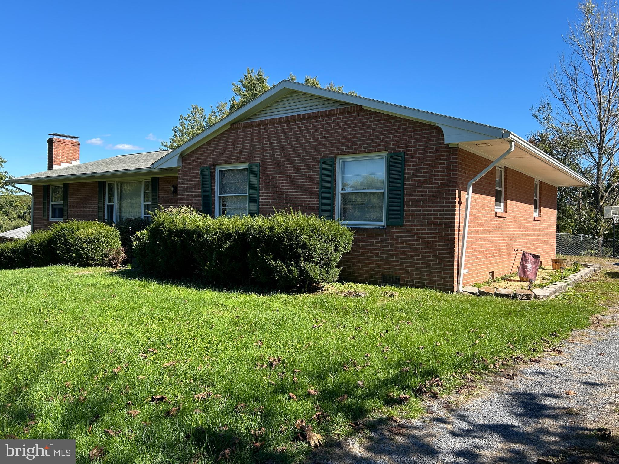 SUNRISE SUMMIT - Residential