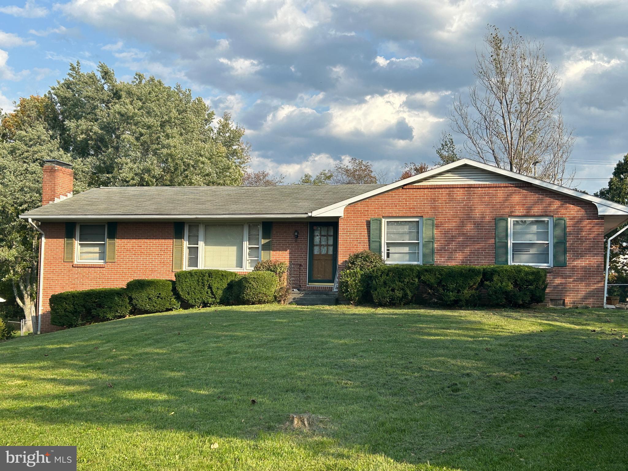 SUNRISE SUMMIT - Residential