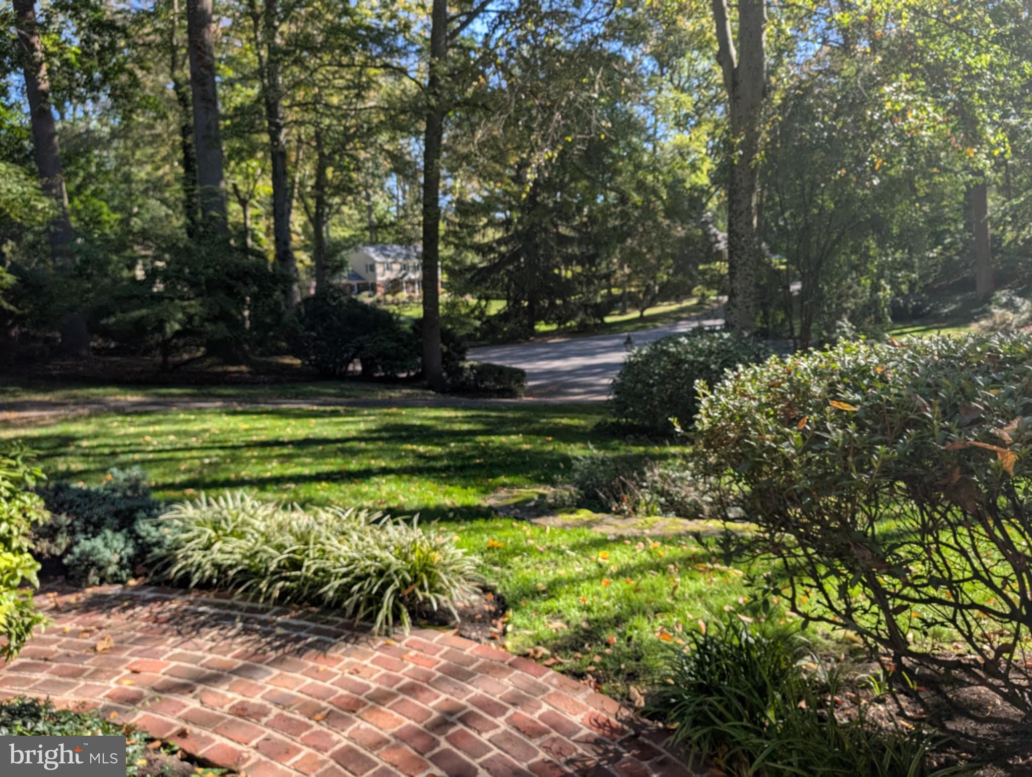 904 CHICKADEE LANE