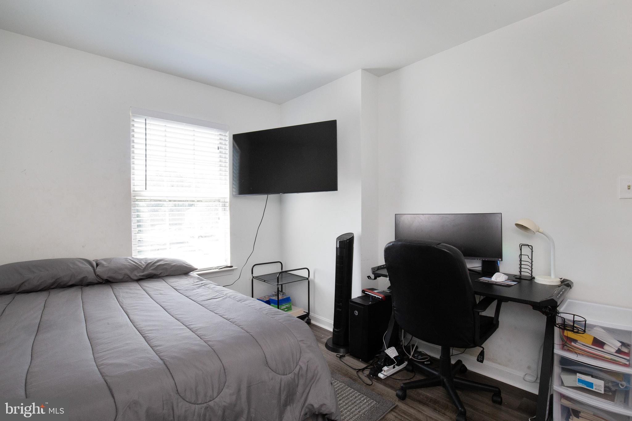 MEADOWS AT WHITE OAK - Residential