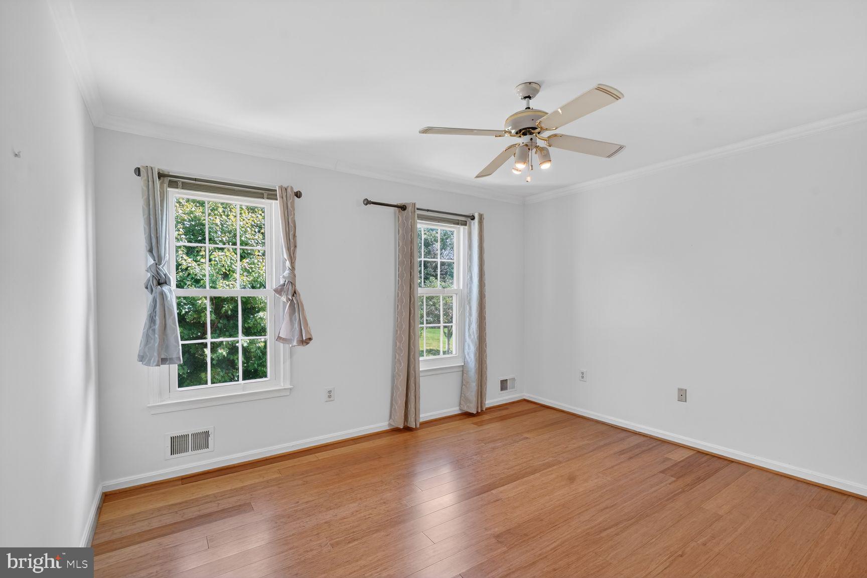 NAPLES MANOR - Residential