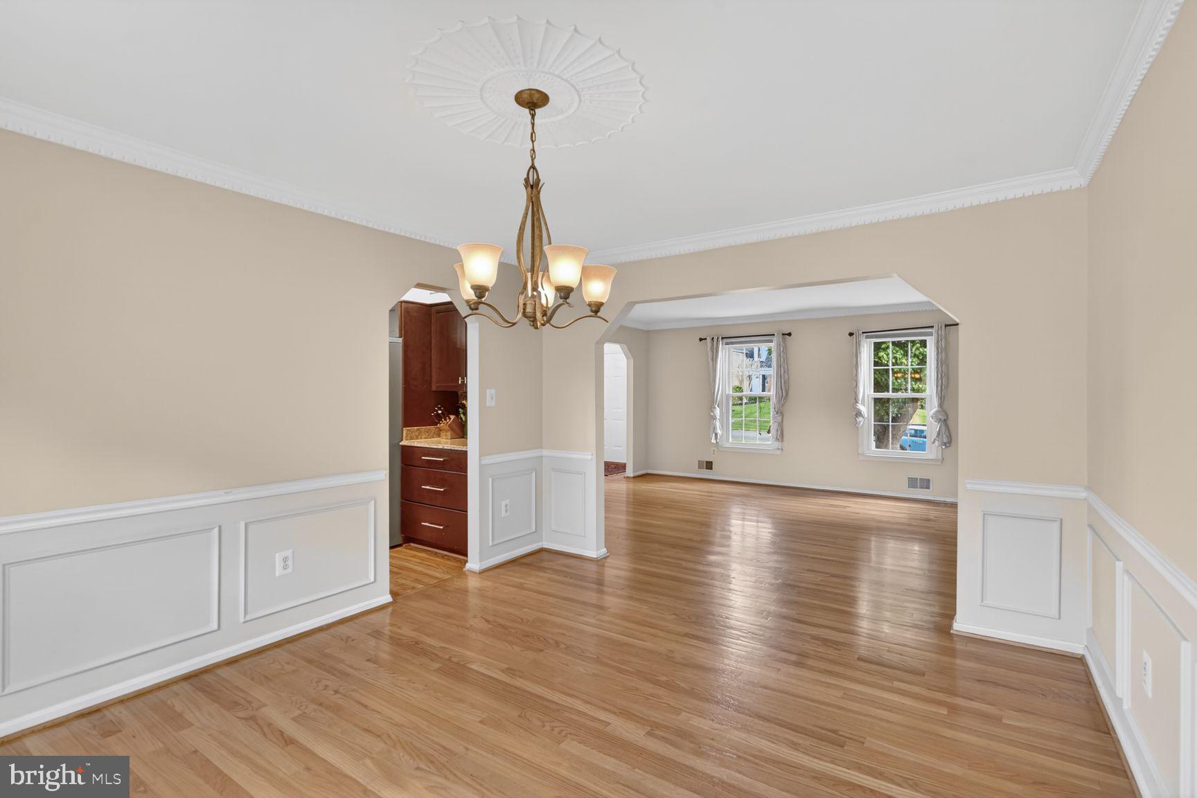 NAPLES MANOR - Residential