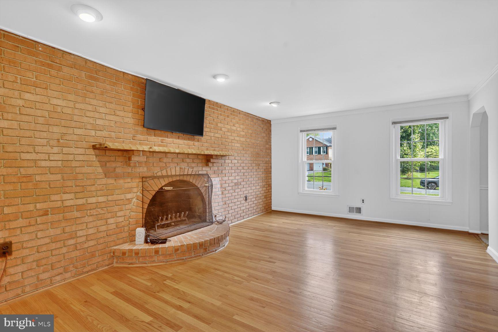 NAPLES MANOR - Residential