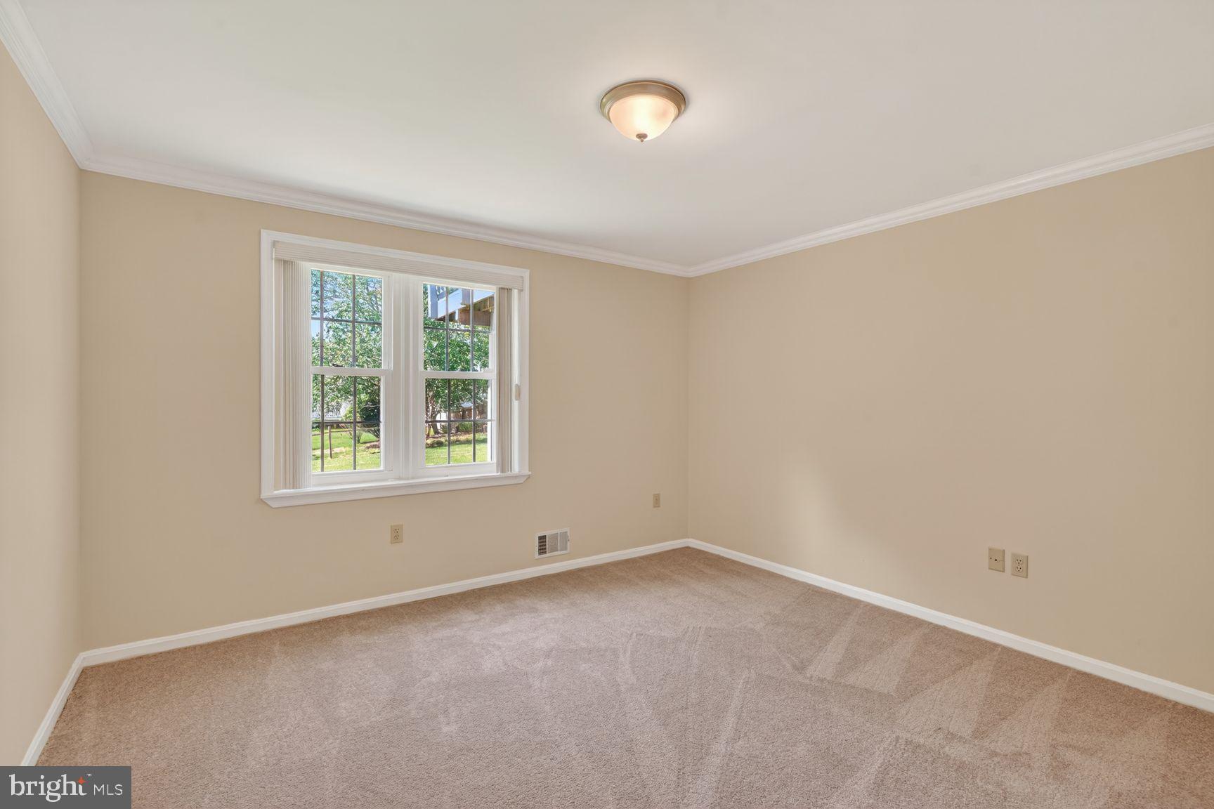 NAPLES MANOR - Residential