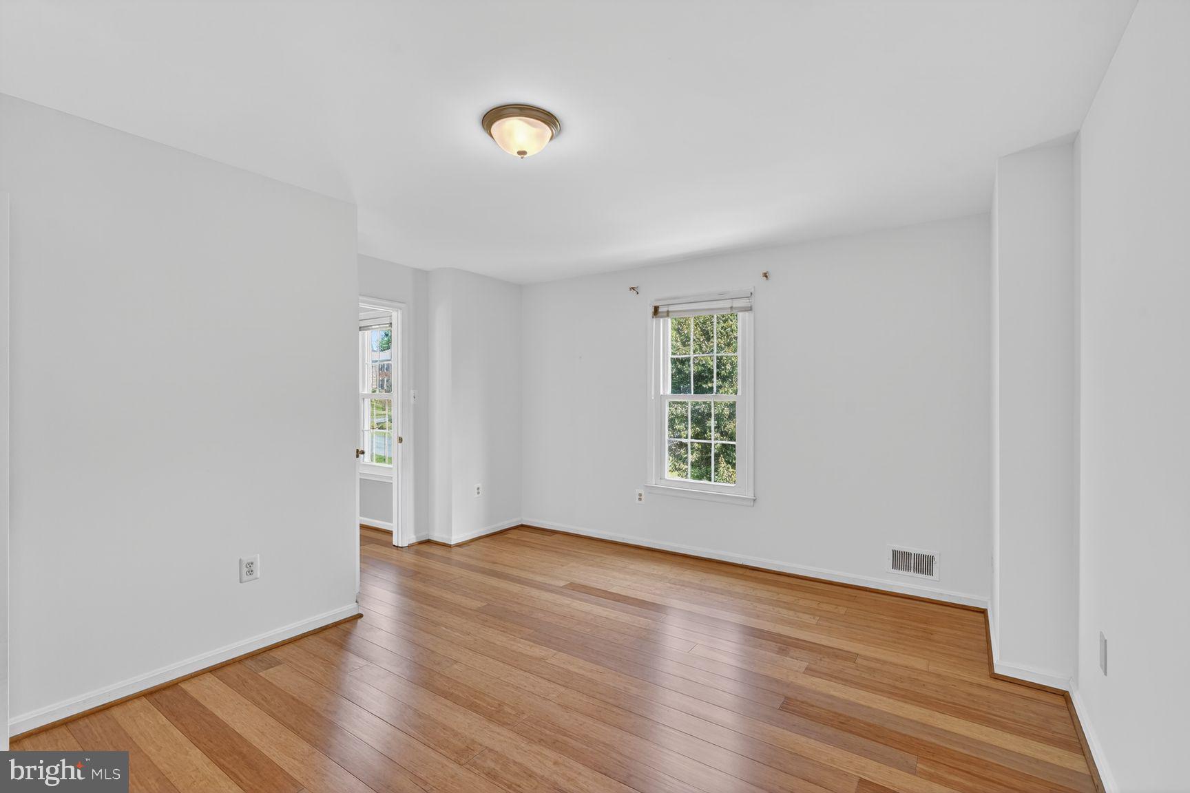 NAPLES MANOR - Residential