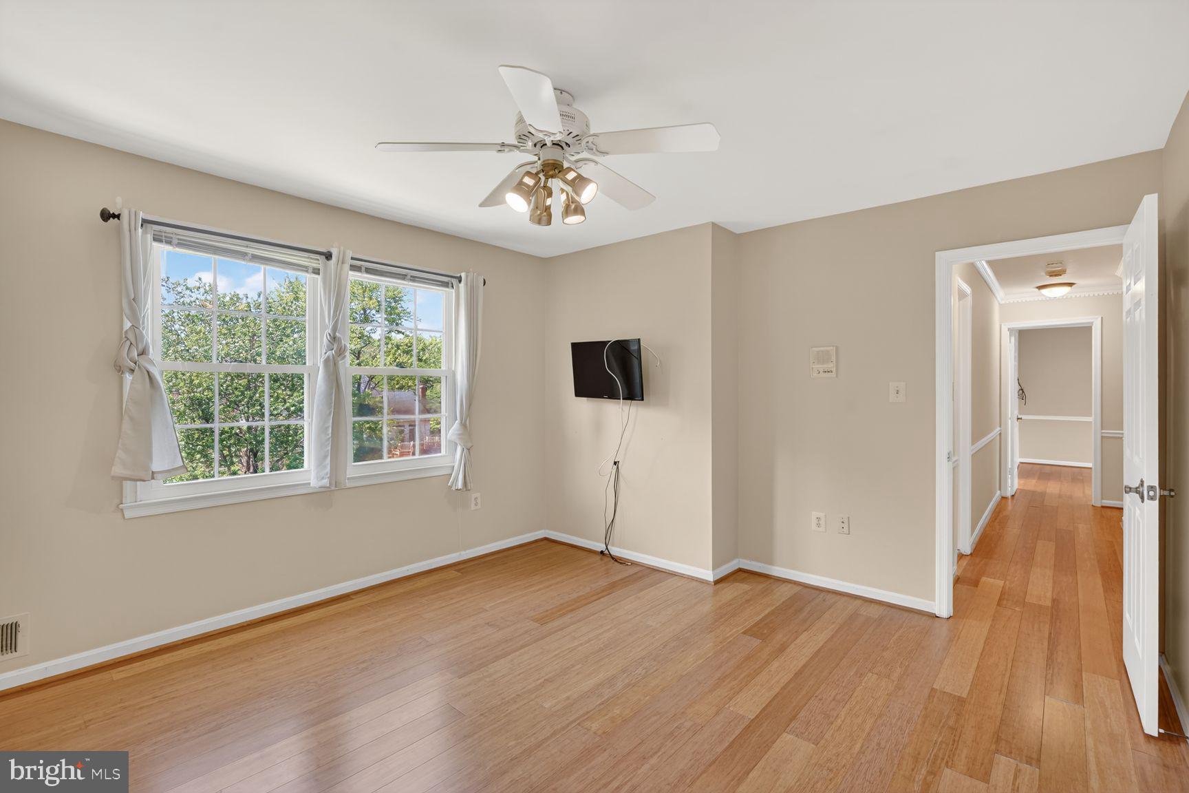 NAPLES MANOR - Residential