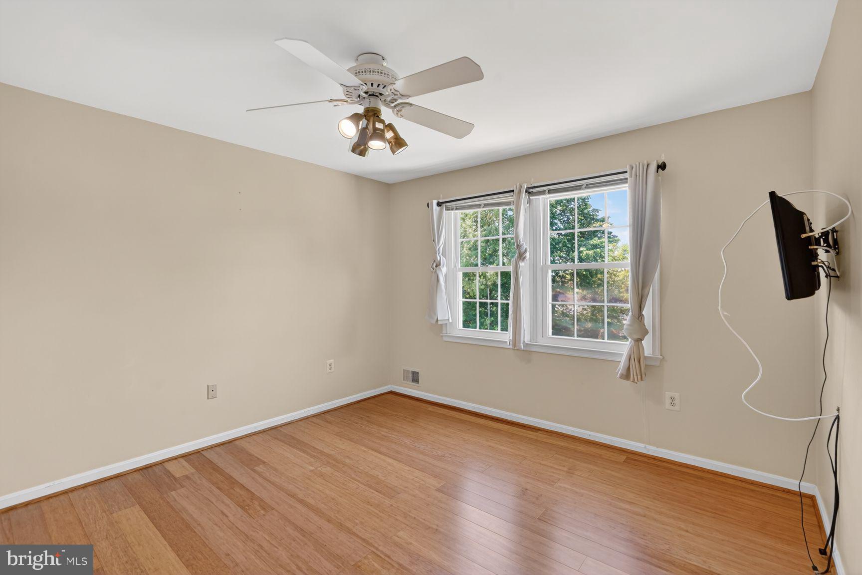 NAPLES MANOR - Residential