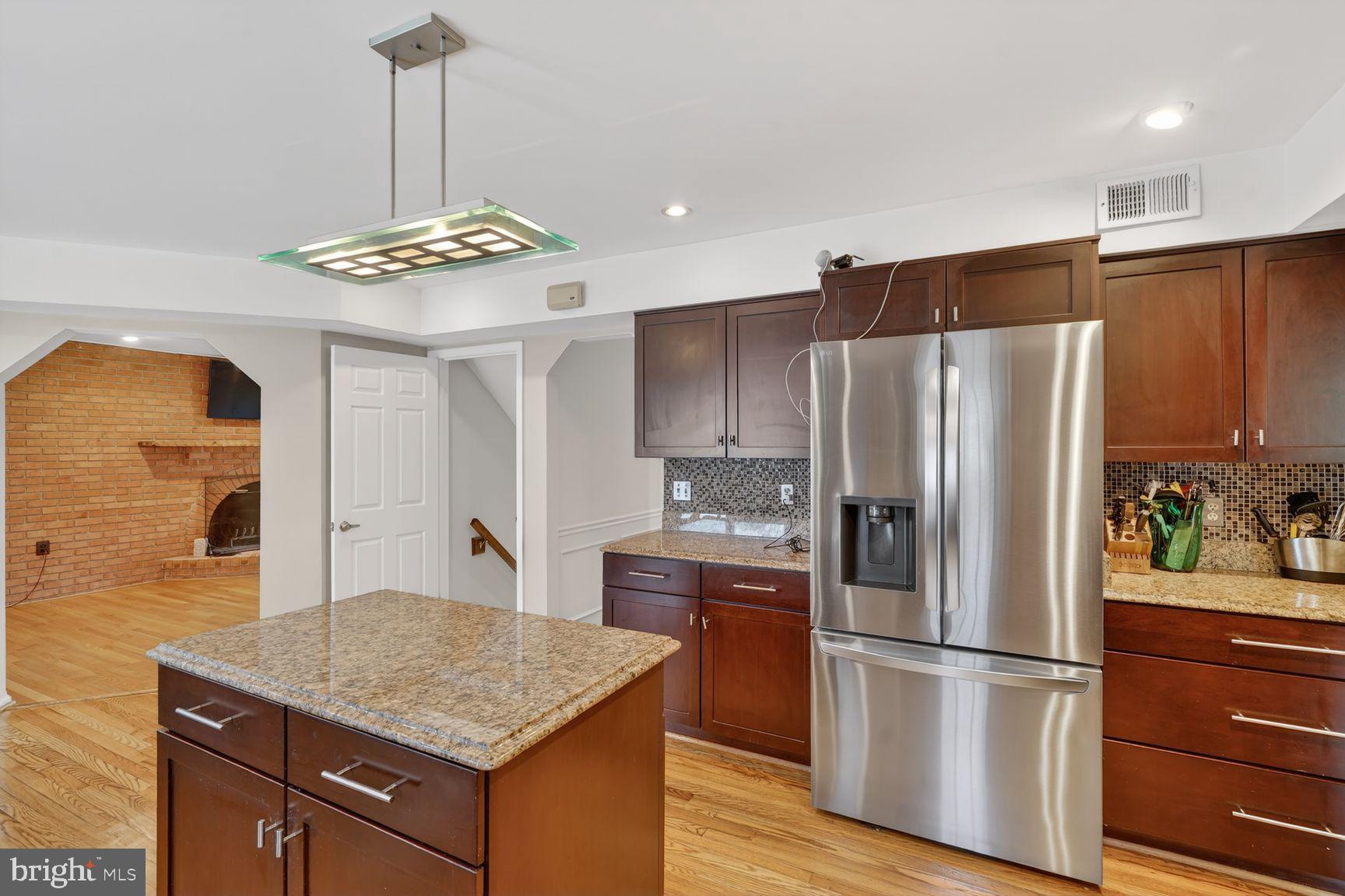 NAPLES MANOR - Residential