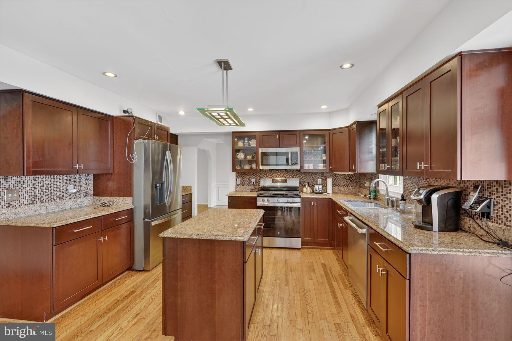 NAPLES MANOR - Residential