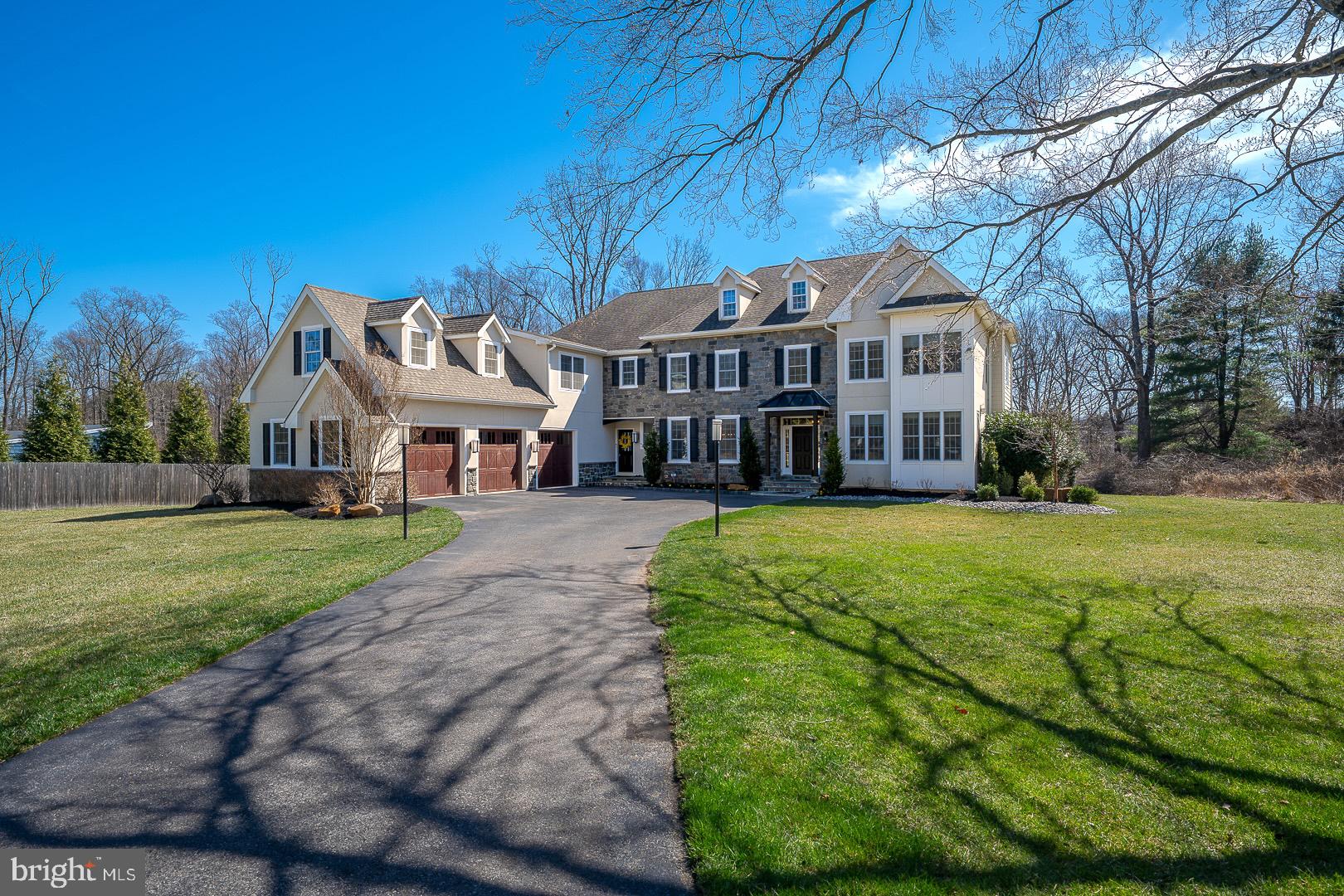 1300 SUGARTOWN ROAD