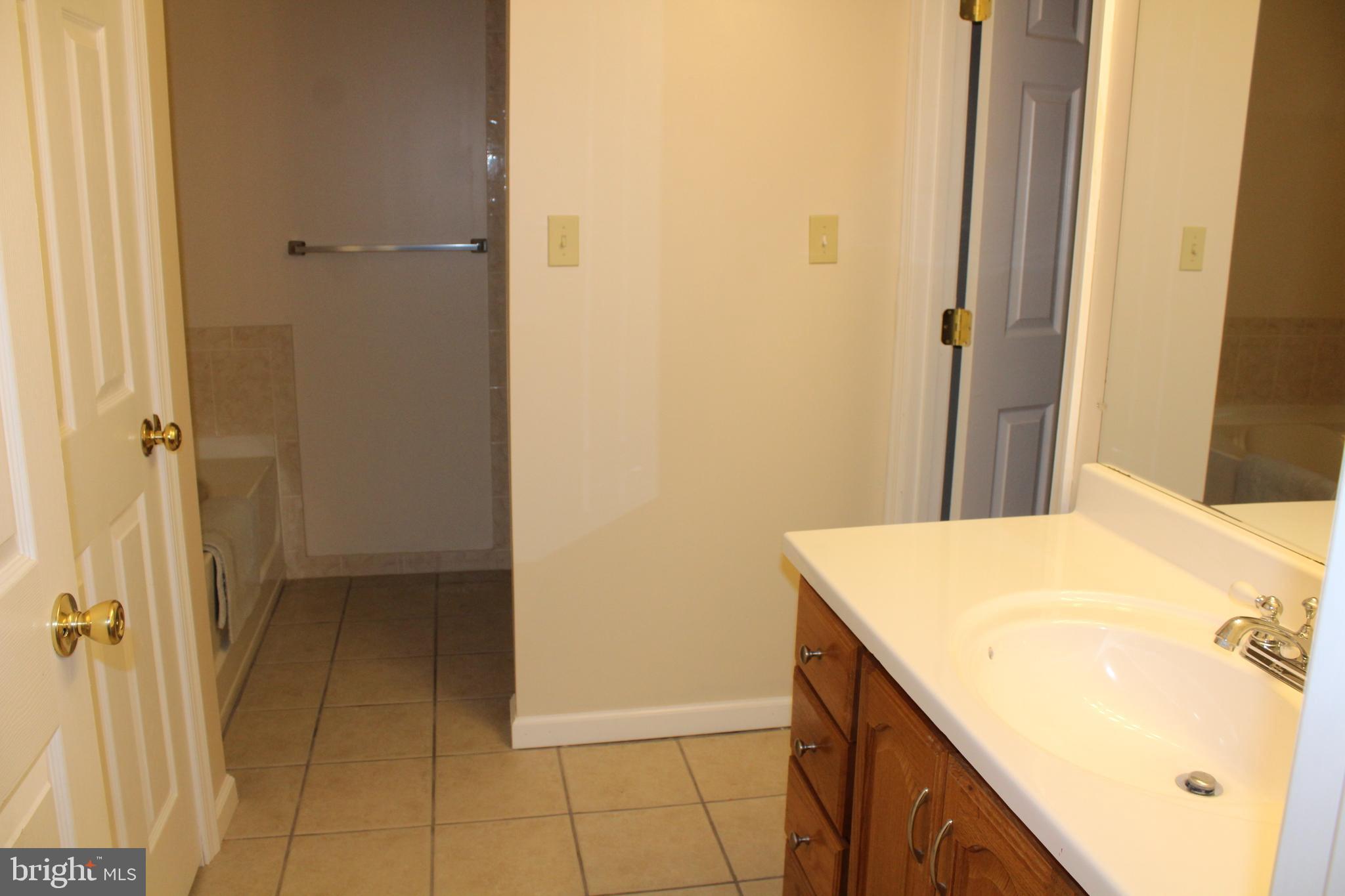 RED FOX RUN - Residential Lease