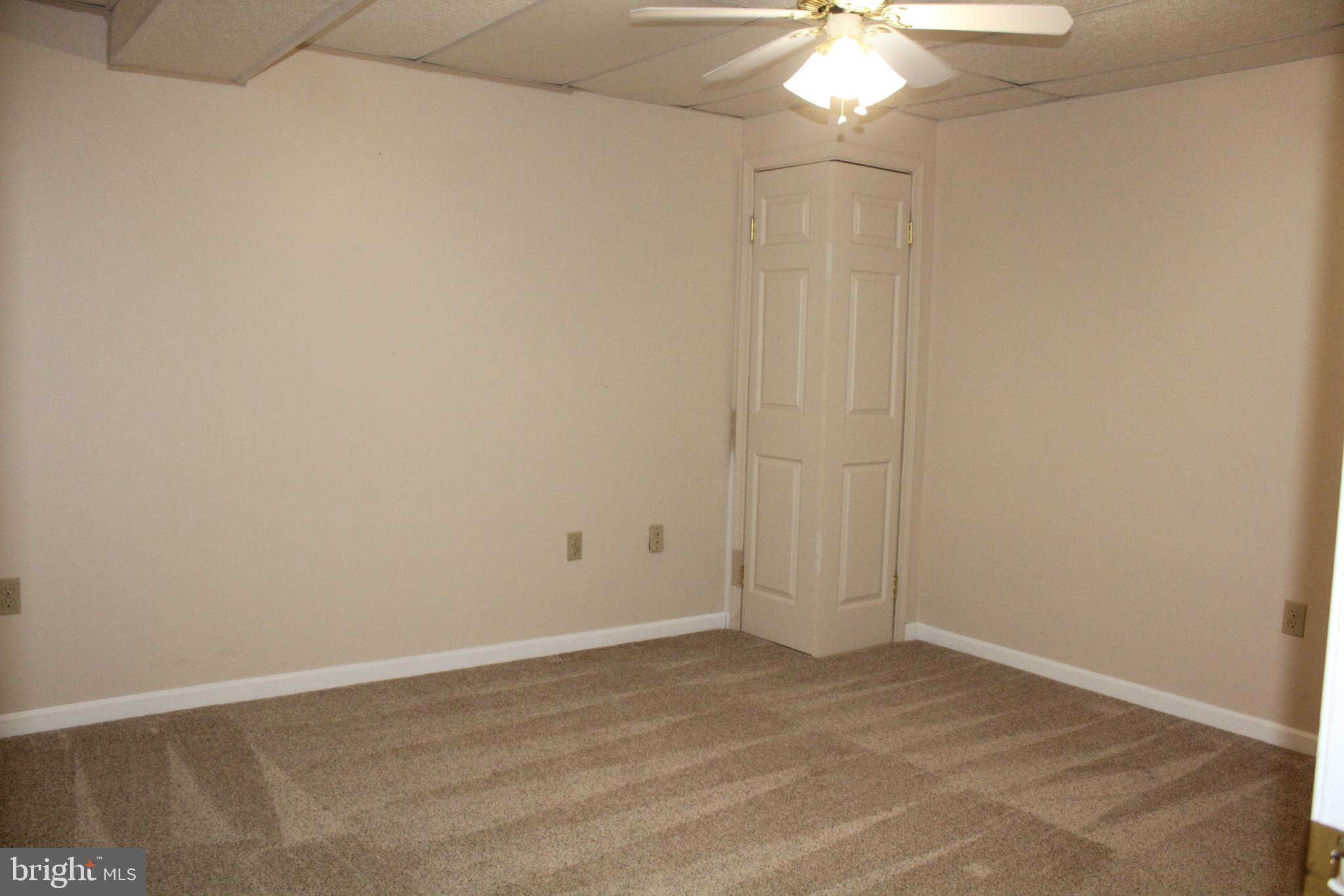 RED FOX RUN - Residential Lease