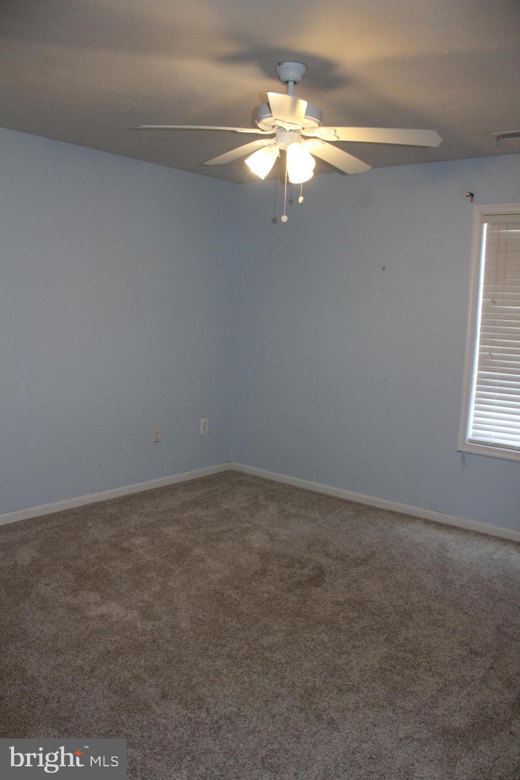 RED FOX RUN - Residential Lease