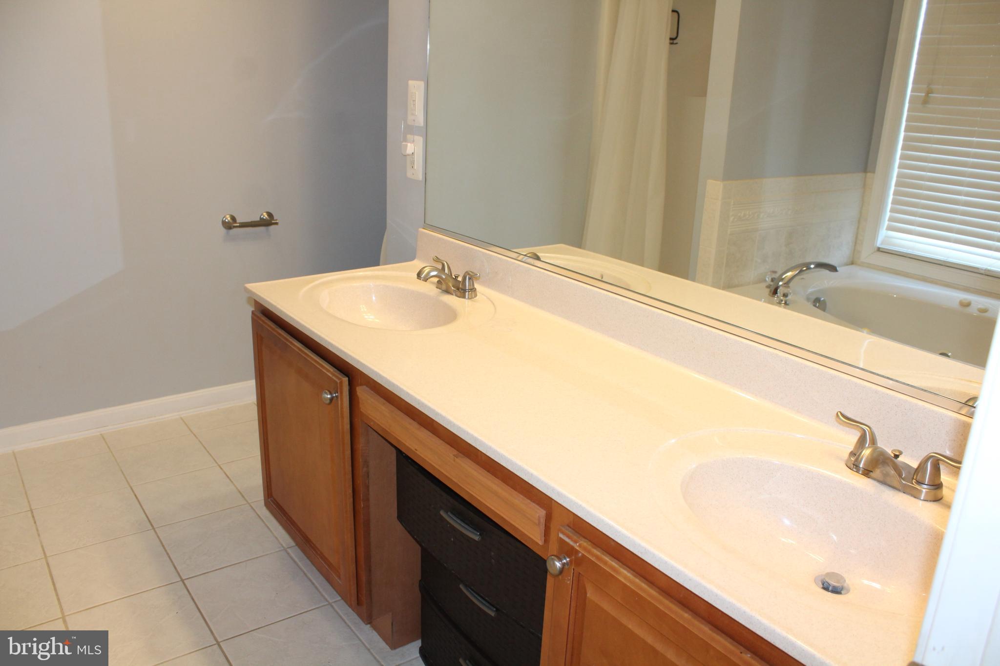 RED FOX RUN - Residential Lease