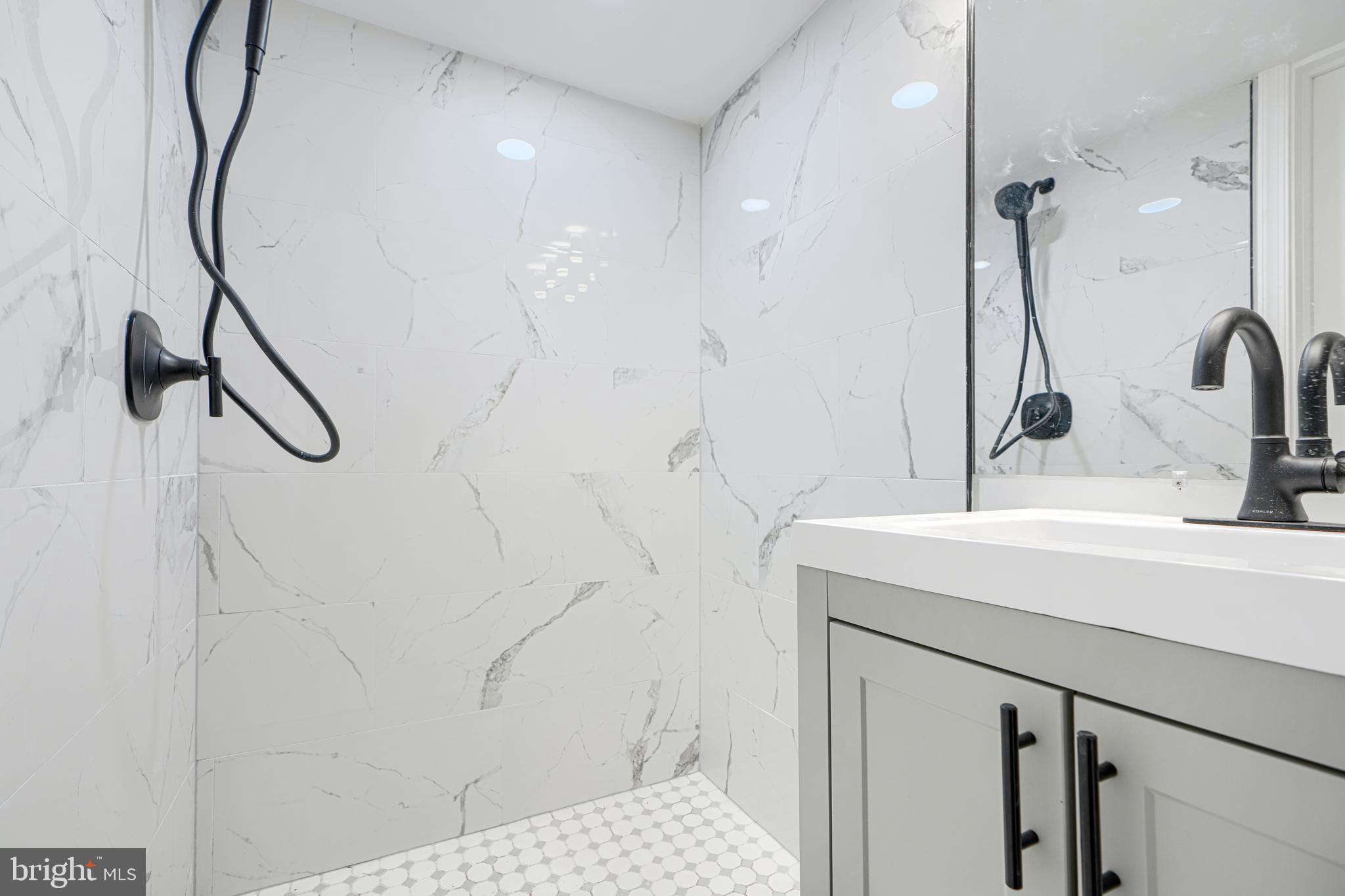 HAMILTON HEIGHTS - Residential