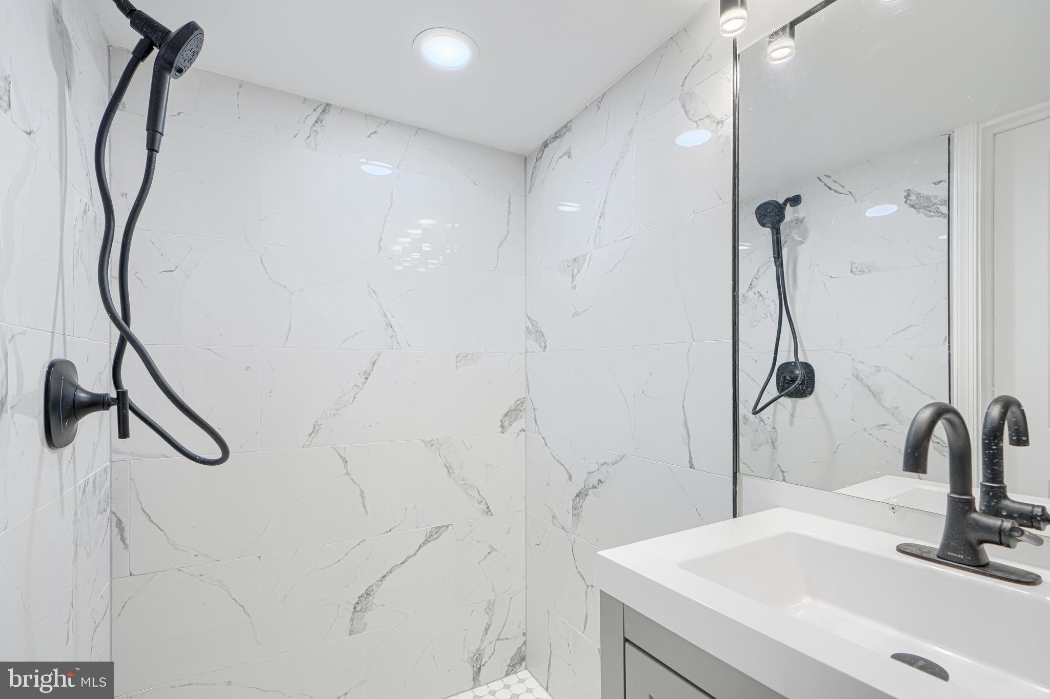 HAMILTON HEIGHTS - Residential