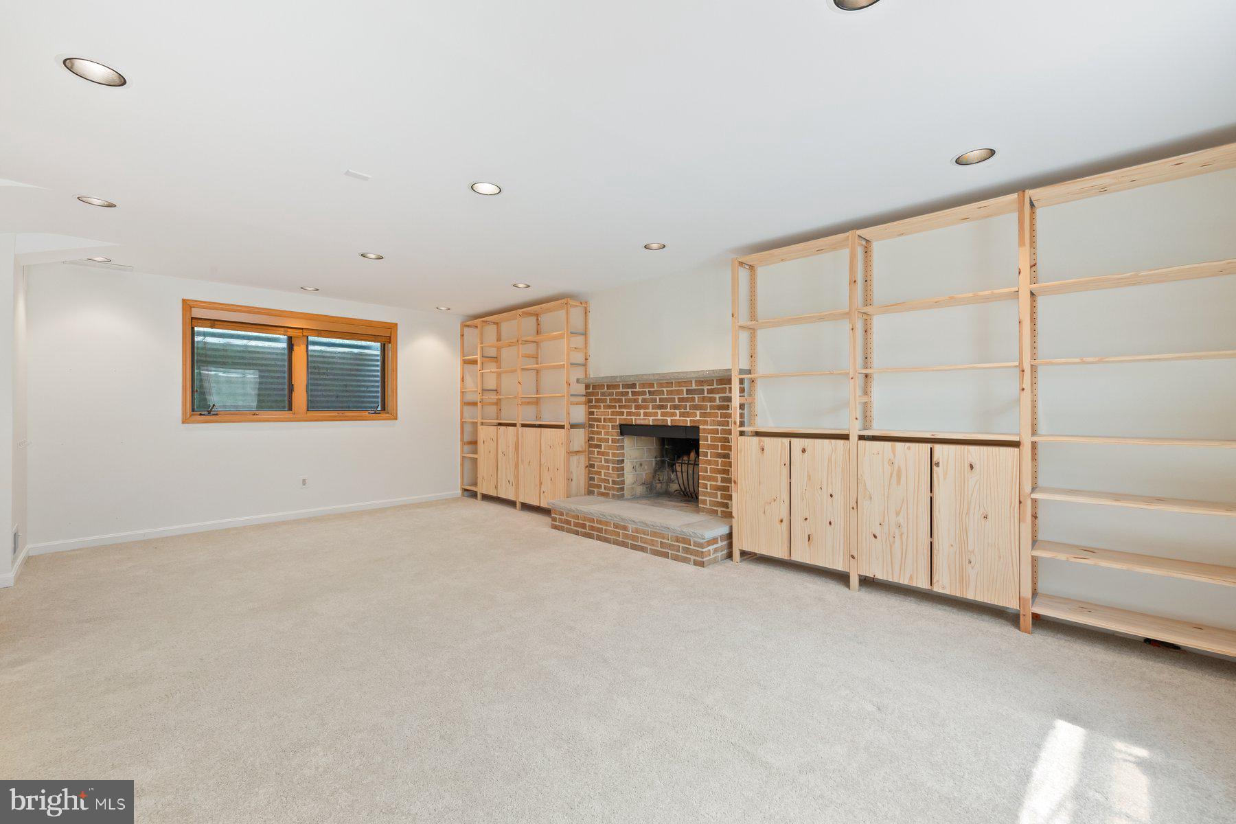 WILLERBURN ACRES - Residential