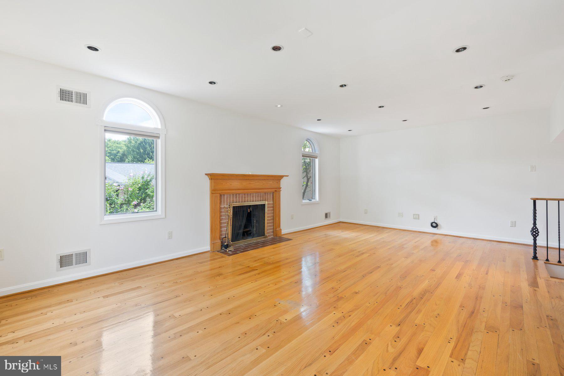 WILLERBURN ACRES - Residential