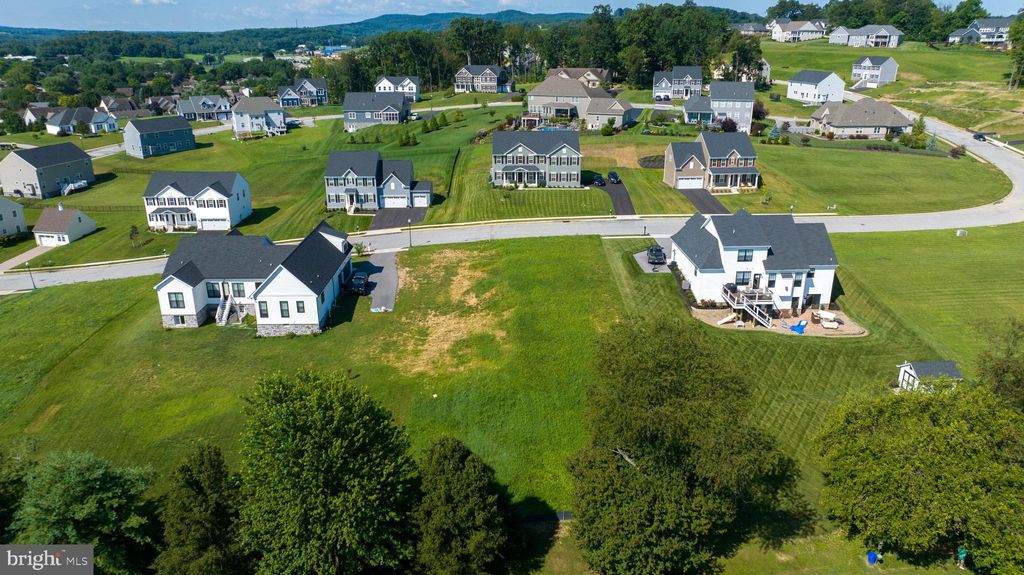 Photo of 544 Monocacy Trail, SPRING GROVE, PA 17362 (MLS # PAYK2085200)
