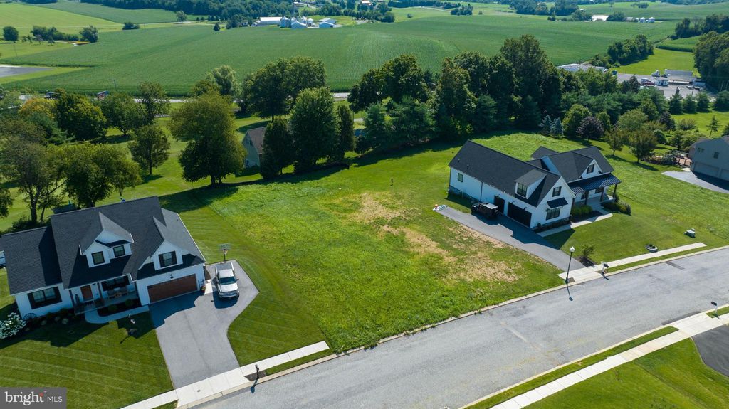 Photo of 544 Monocacy Trail, SPRING GROVE, PA 17362 (MLS # PAYK2085200)