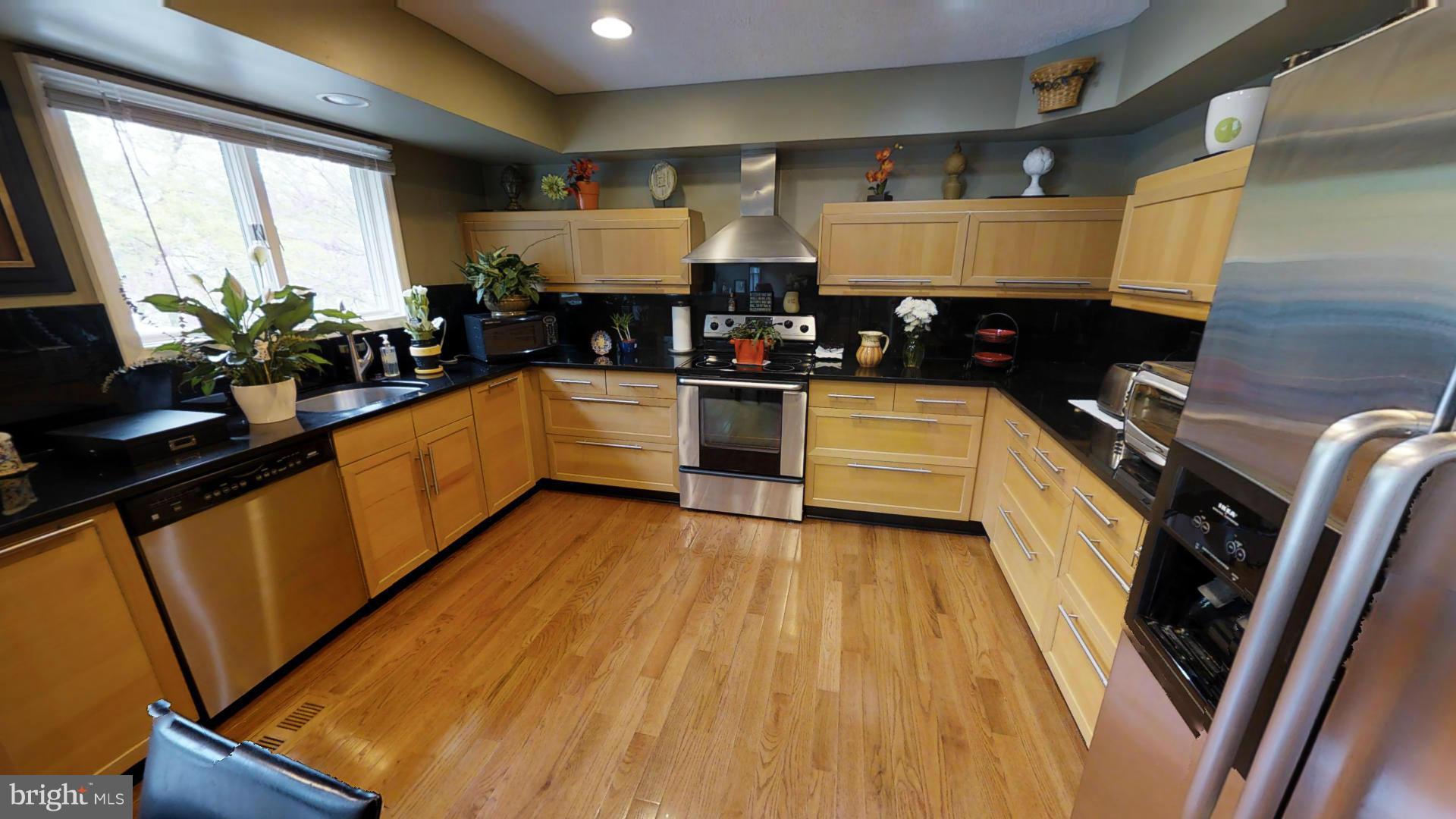 CROMWELL WOODS - Residential