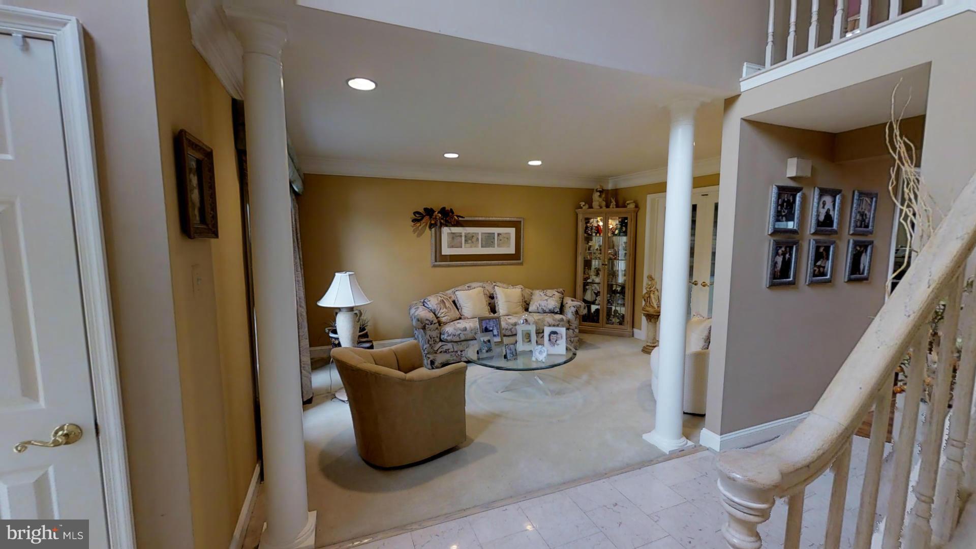 CROMWELL WOODS - Residential