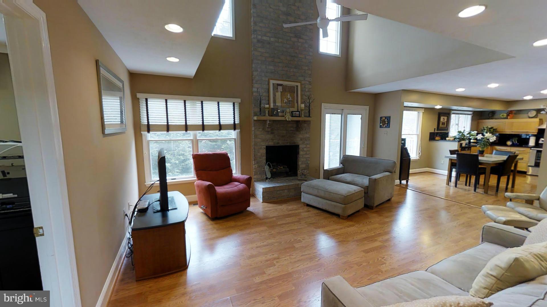 CROMWELL WOODS - Residential