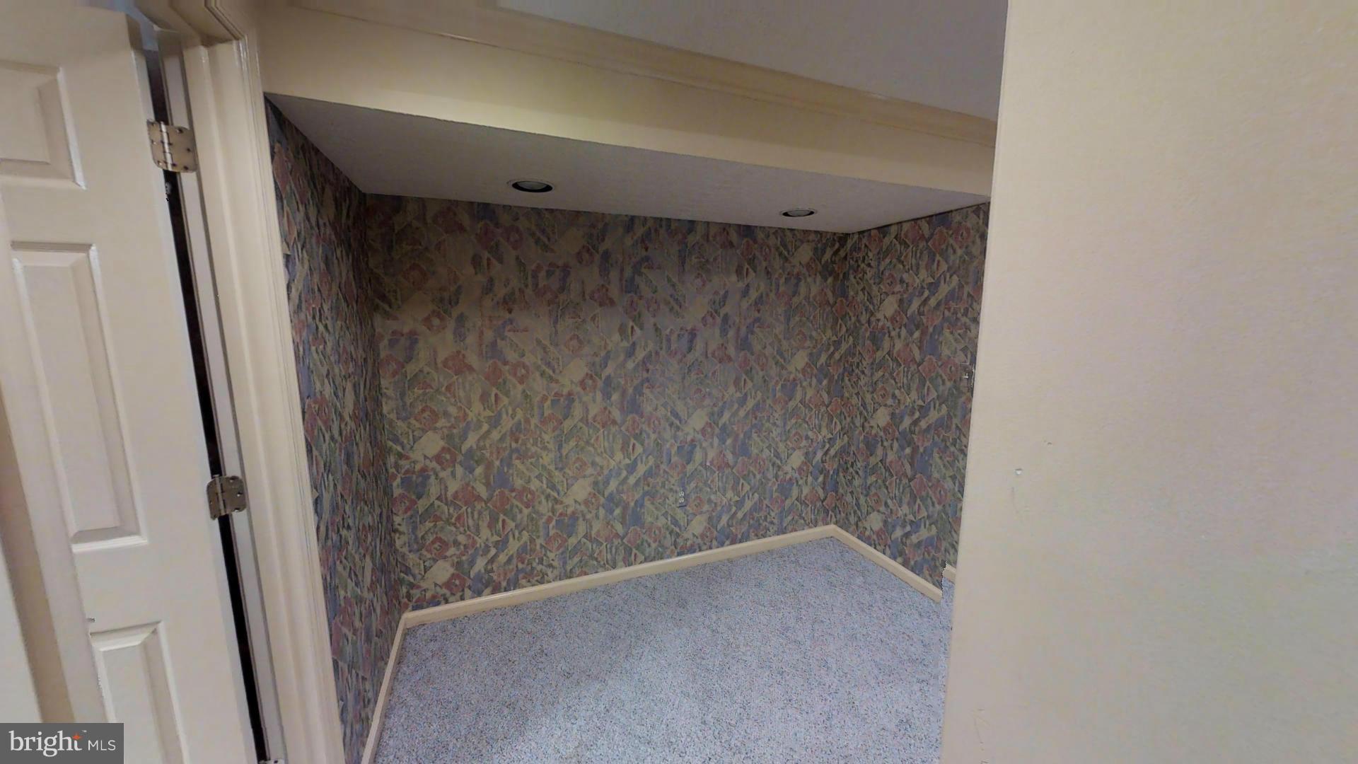 CROMWELL WOODS - Residential