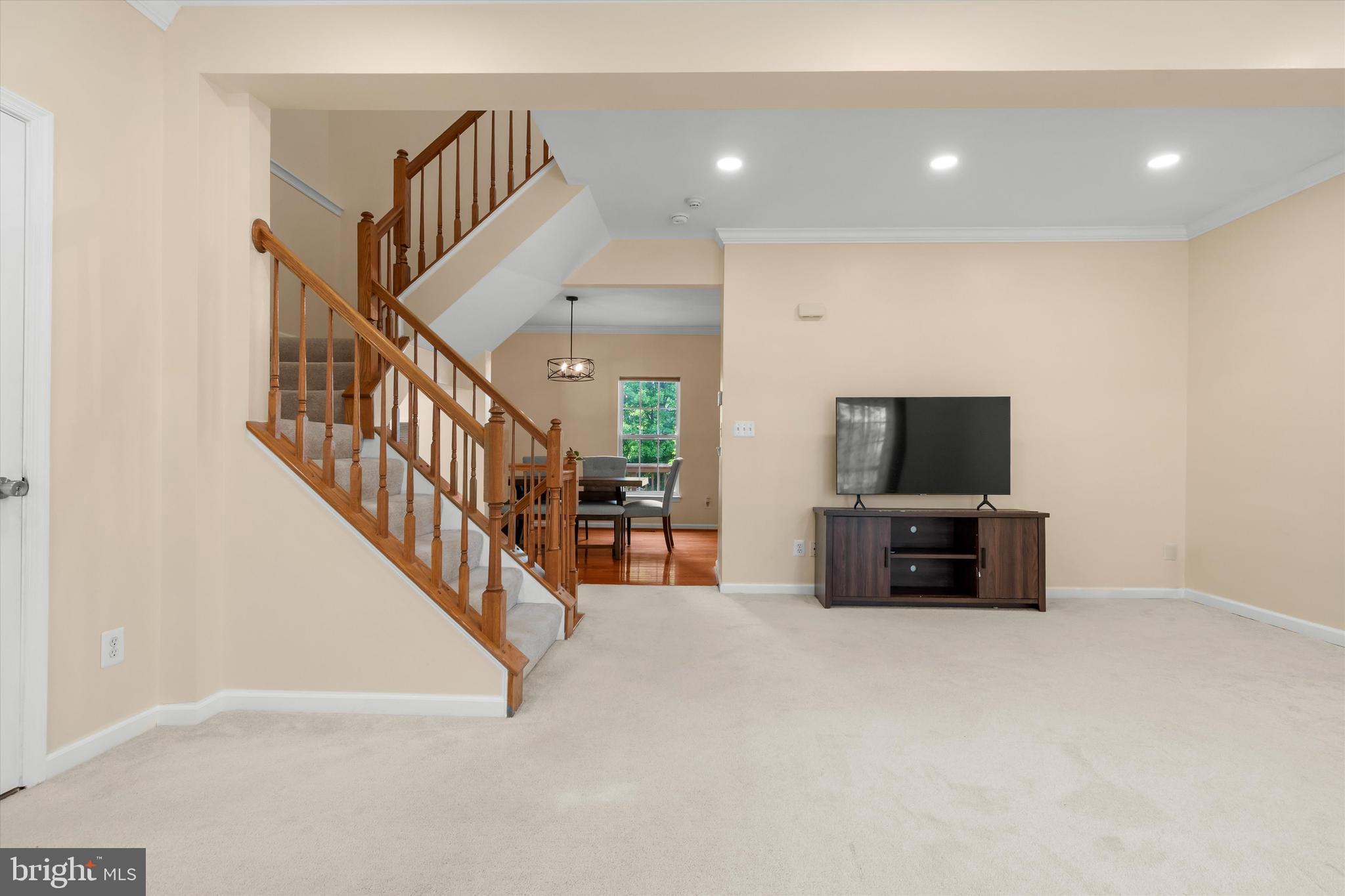 SOMERSET - Residential